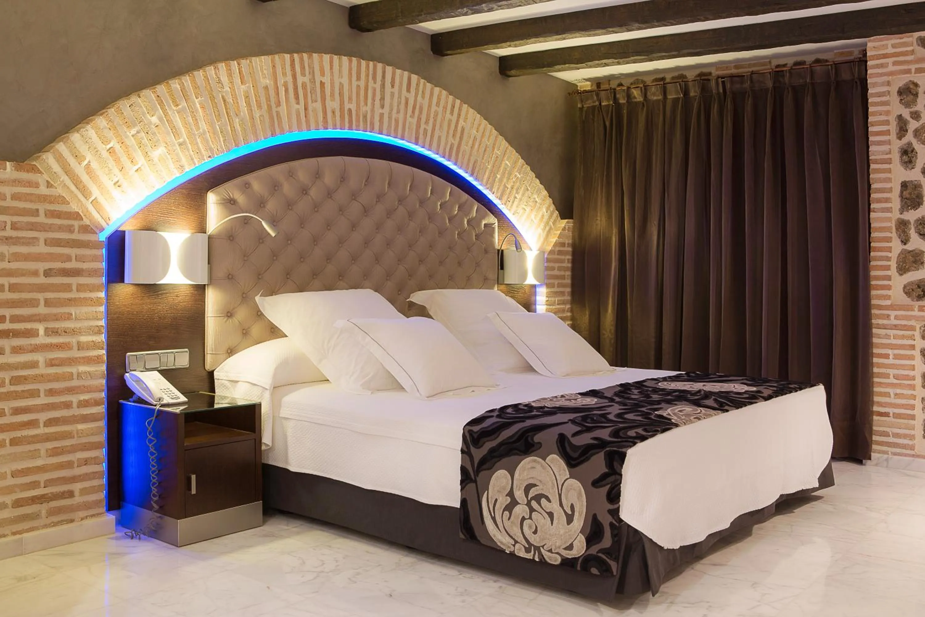 Bed in Pintor El Greco