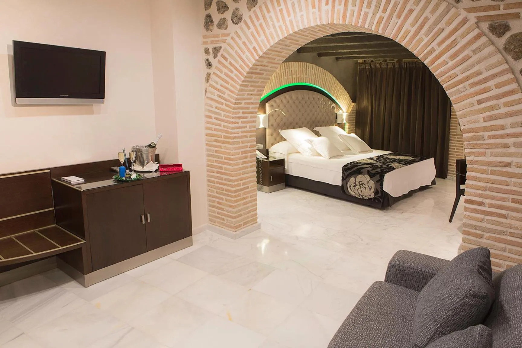 Bedroom, Bed in Pintor El Greco