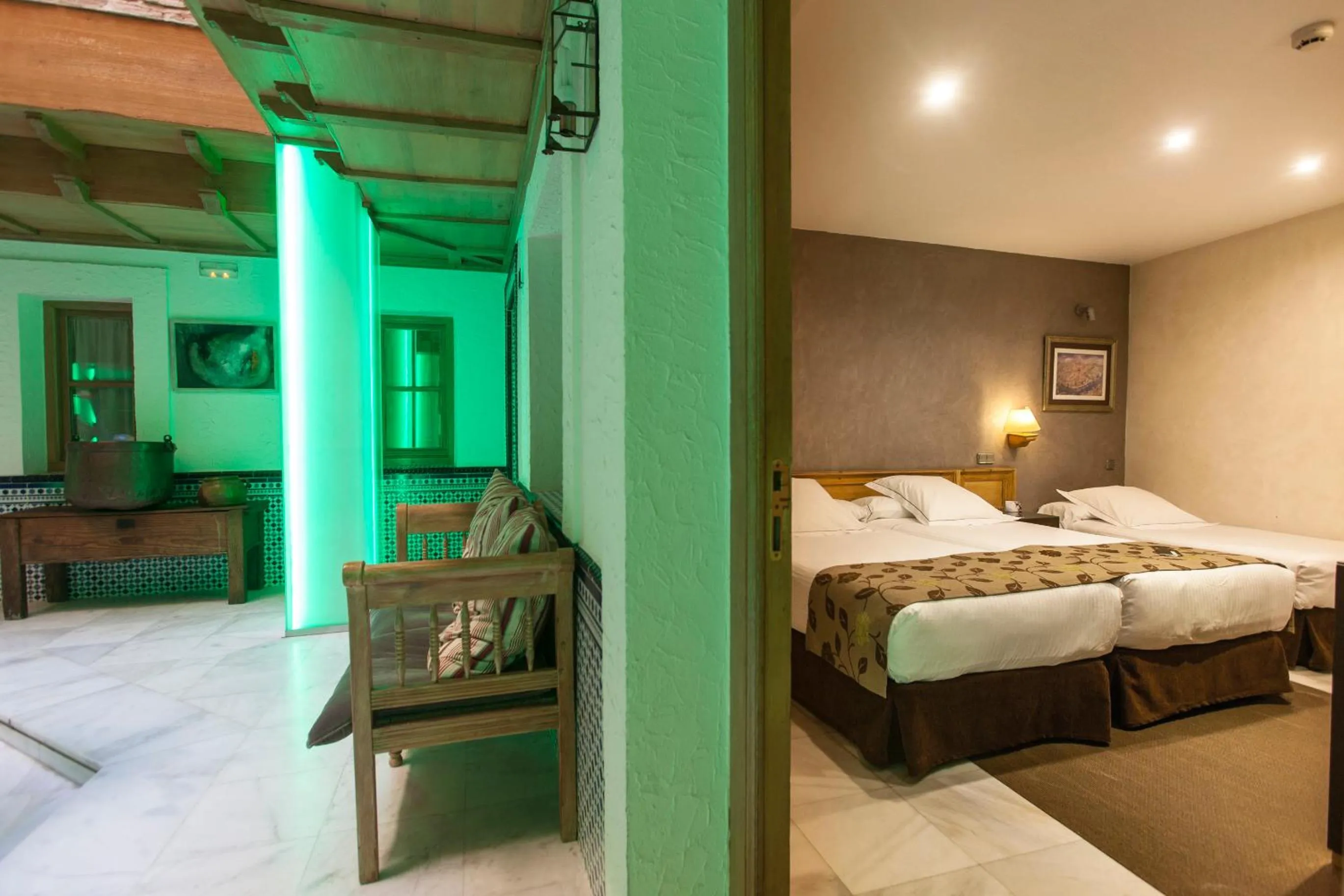 Photo of the whole room, Bed in Pintor El Greco