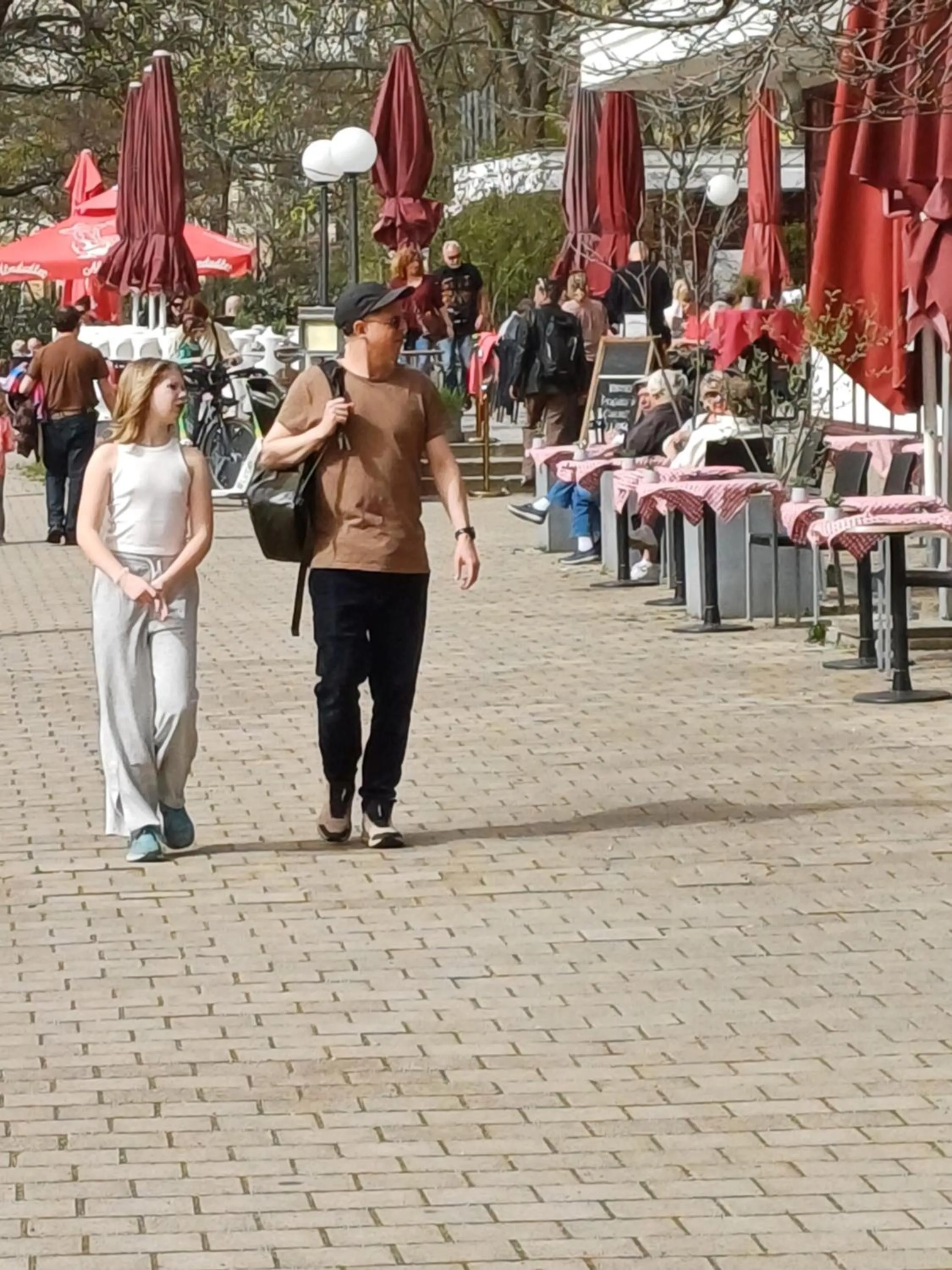 Food and drinks in Park & City Alex