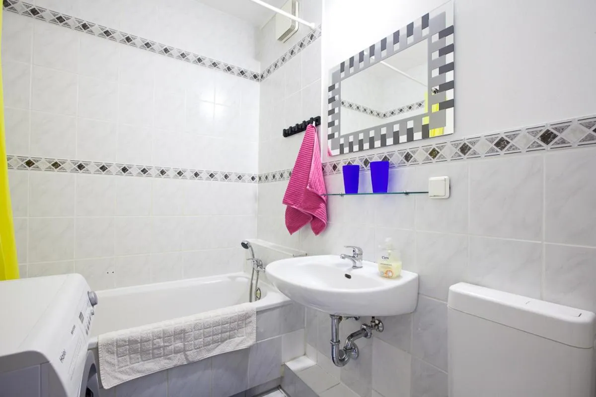 Bathroom in Park & City Alex