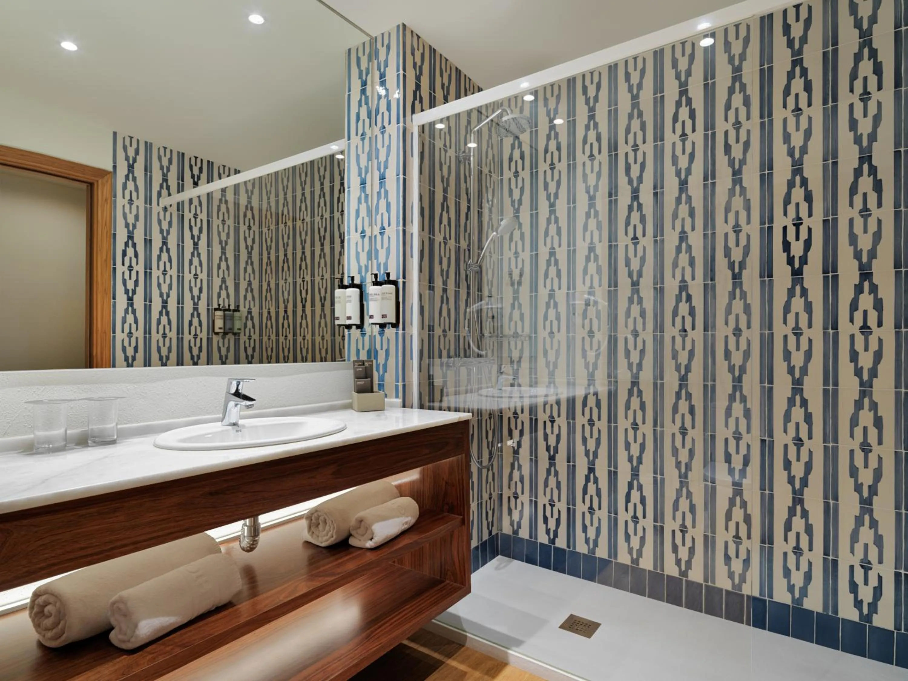 Bathroom in H10 Salauris Palace