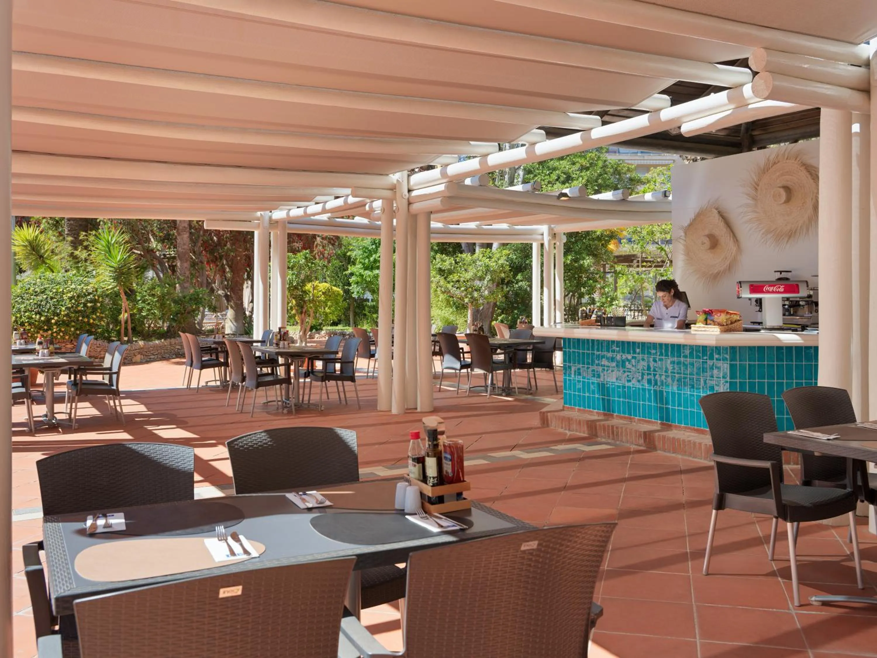 Lounge or bar in H10 Salauris Palace