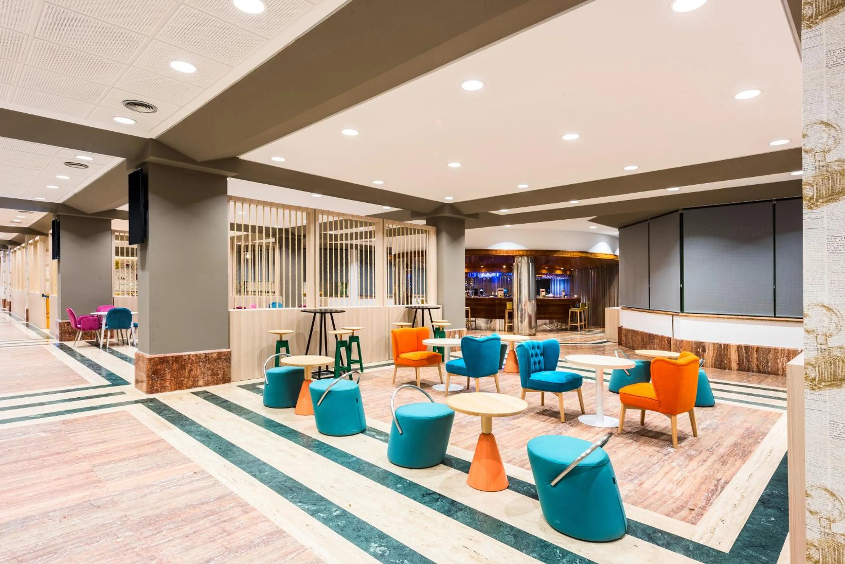 Lounge or bar in Hotel Guadalajara & Conference Center Affiliated by Meliá