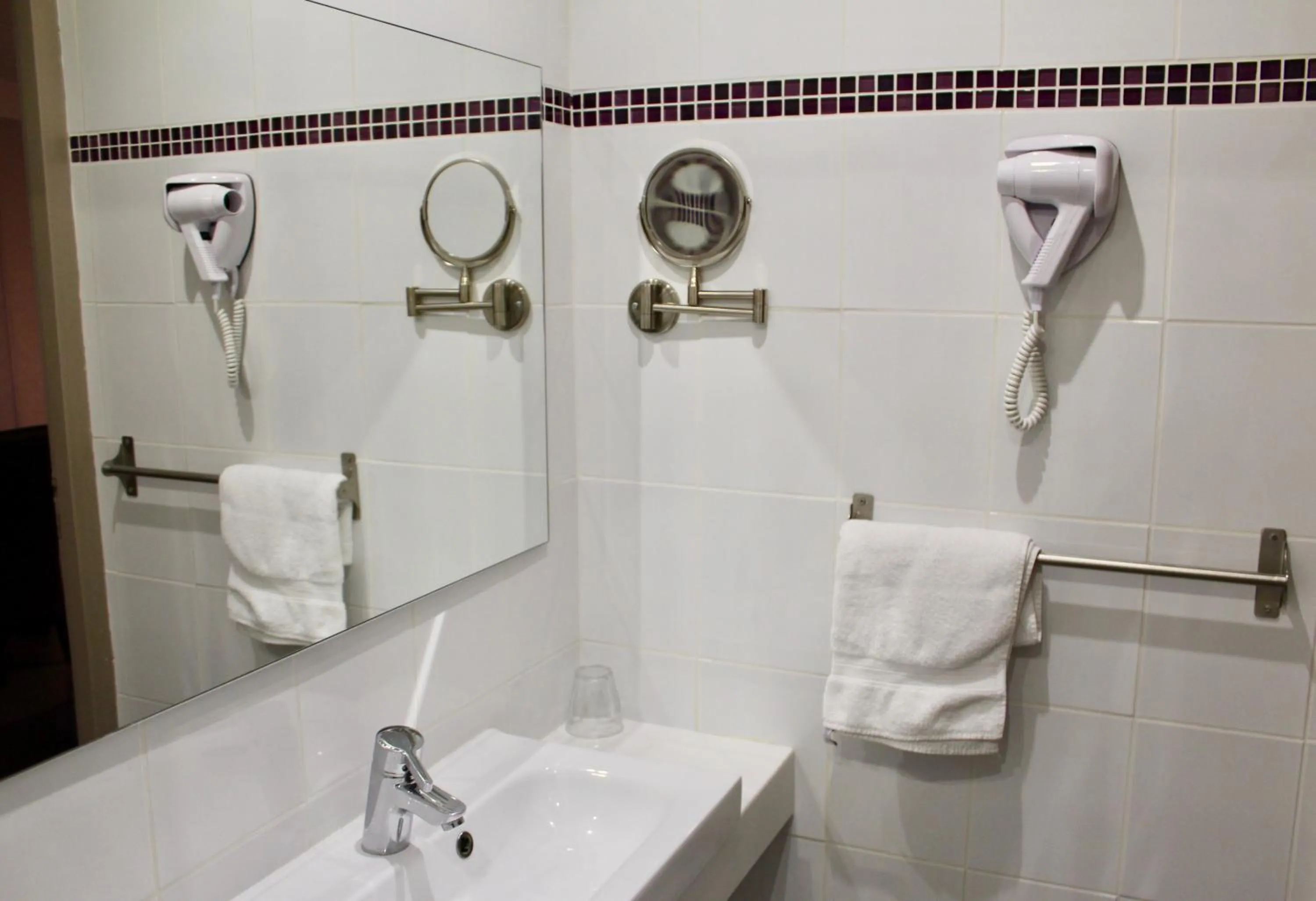 Shower in Hotel des Pyrénées