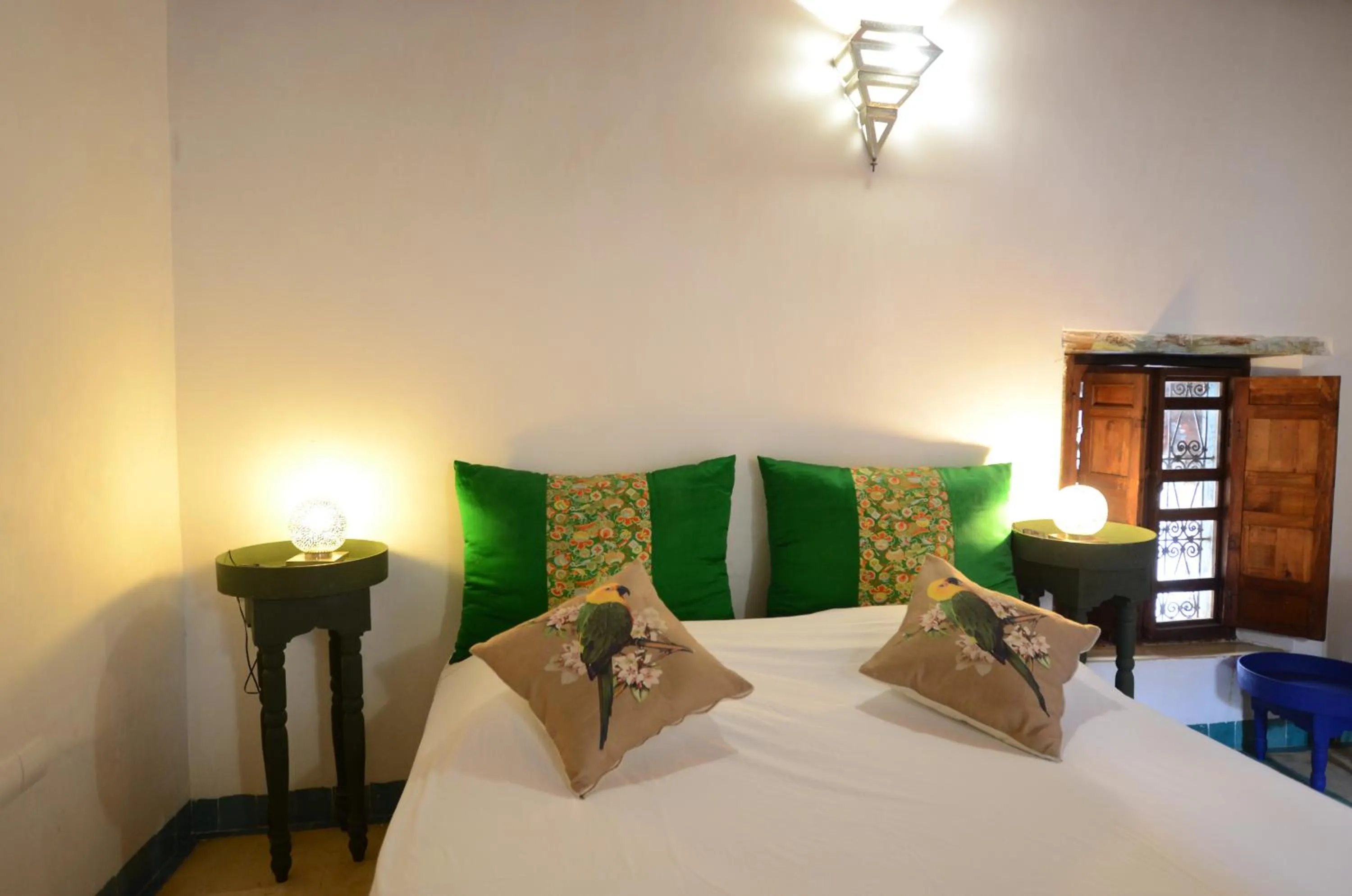 Photo of the whole room, Bed in Dar 7 Louyat