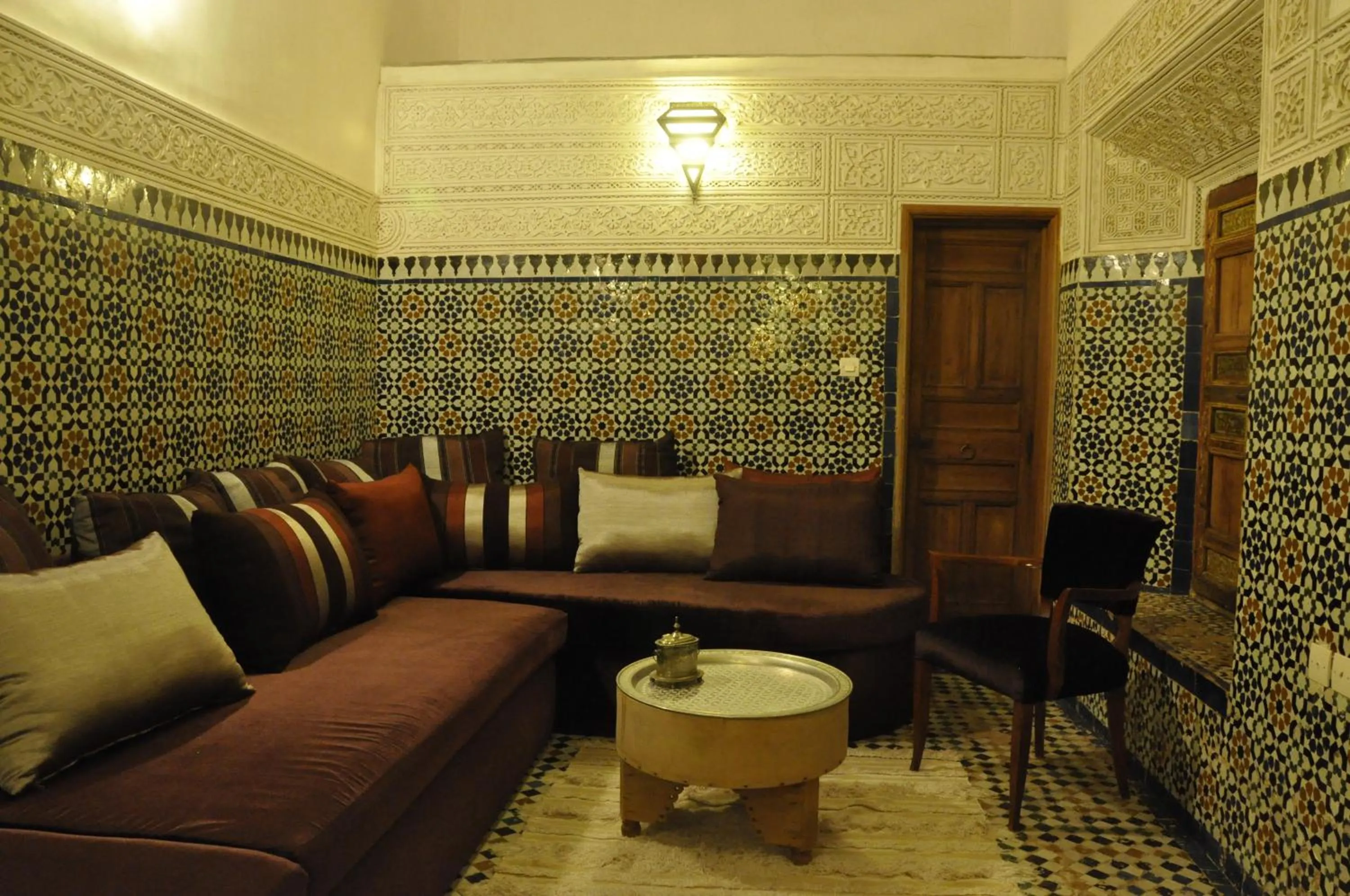 Communal lounge/ TV room in Dar 7 Louyat