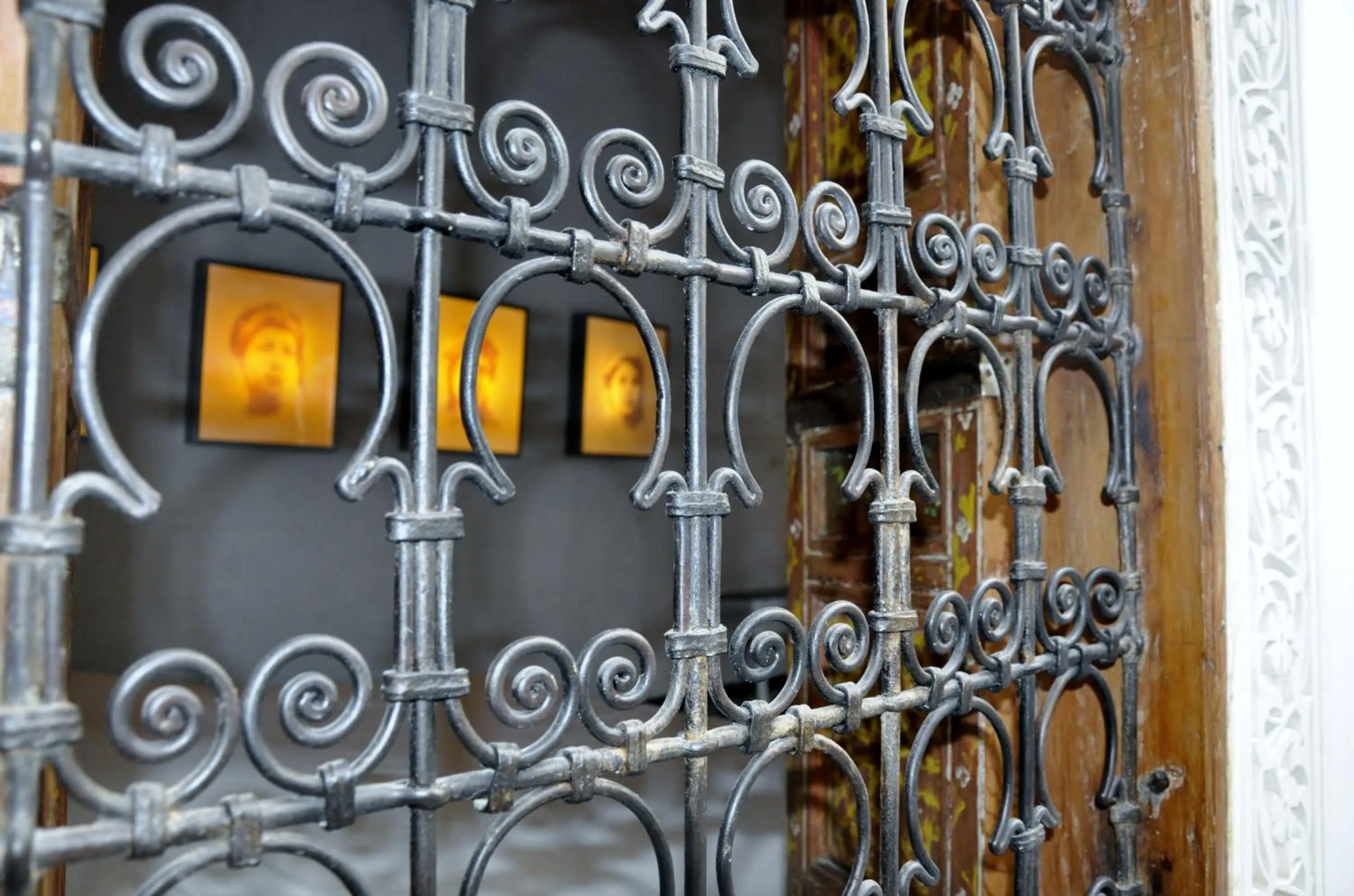 Decorative detail in Dar 7 Louyat