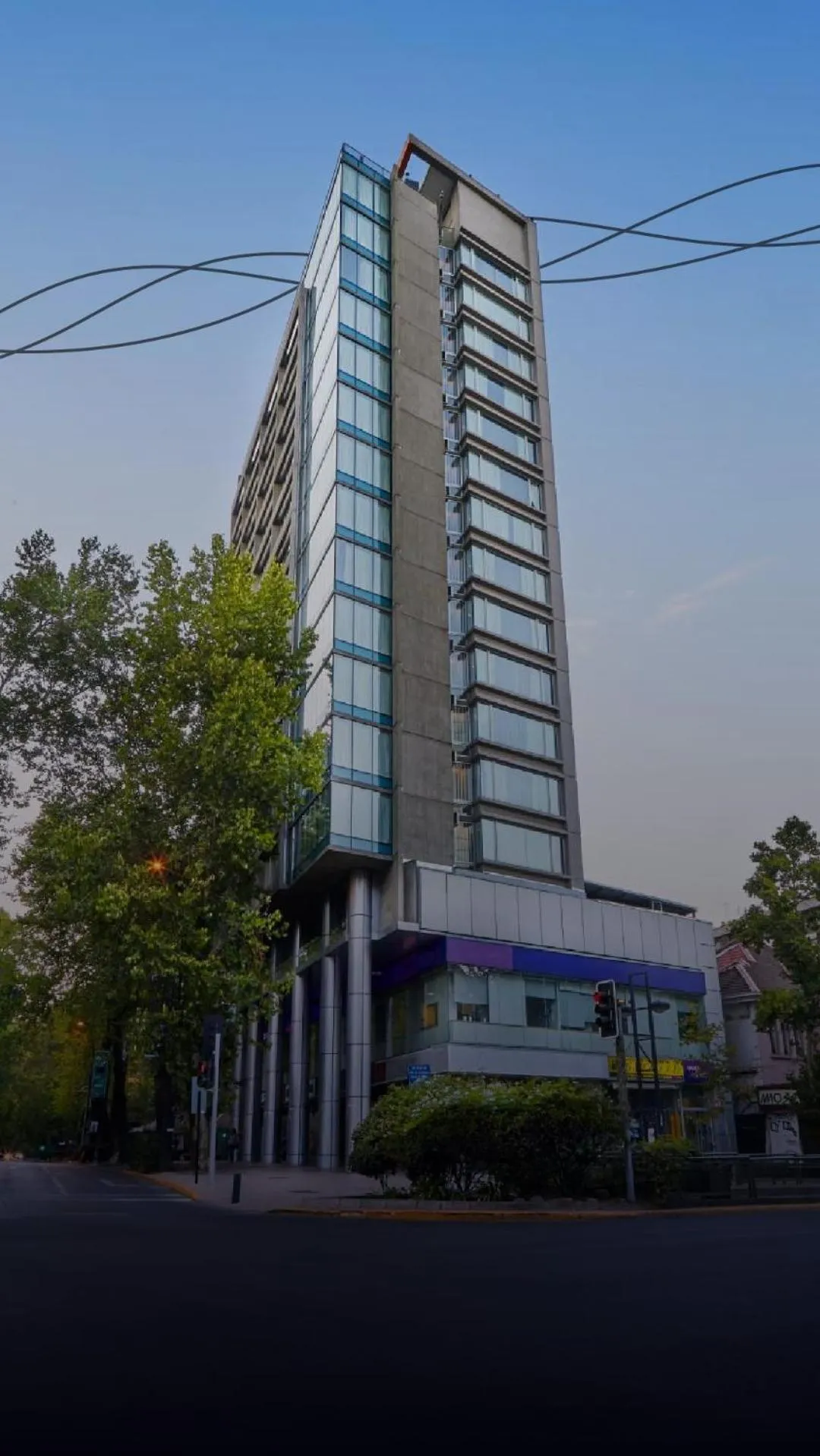 Facade/entrance in Hotel Terrado Lyon