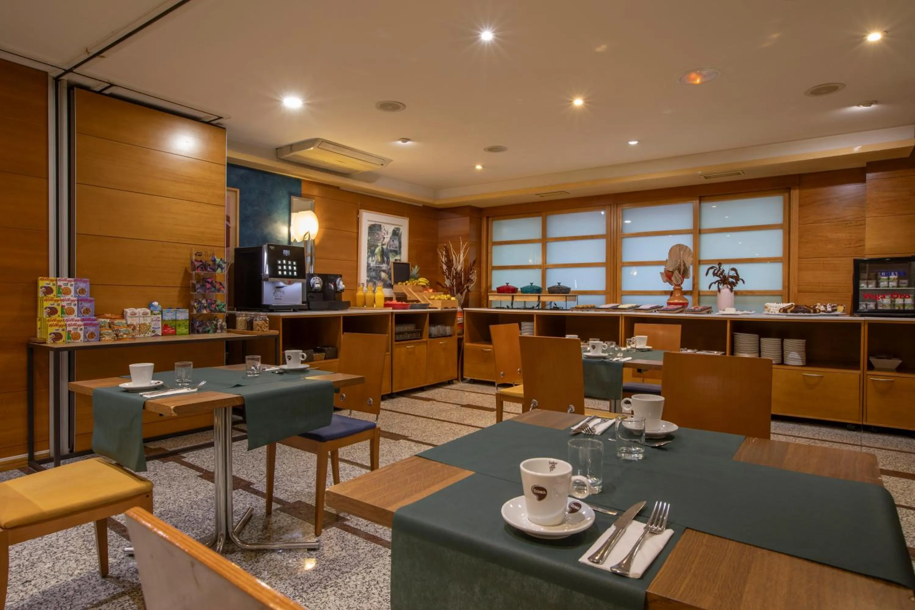 Buffet breakfast in Hotel Corona de Castilla Burgos