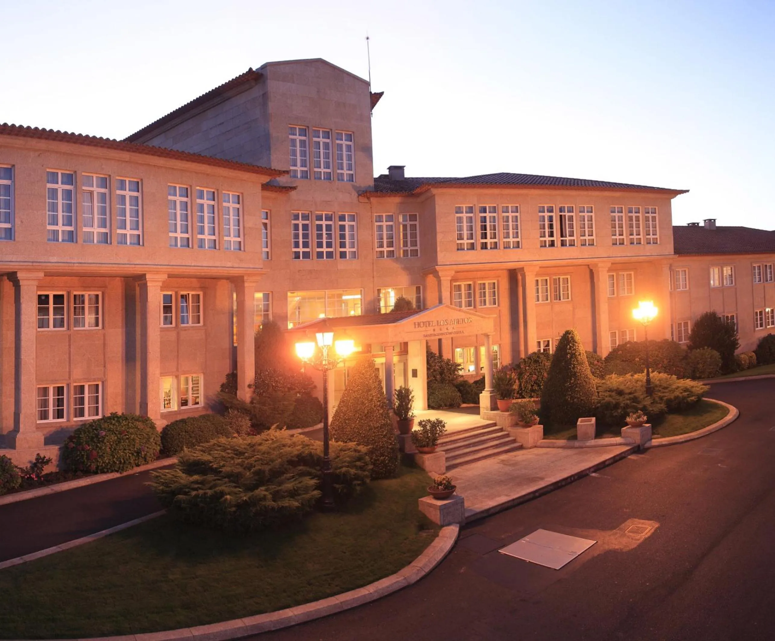 Facade/entrance in Gran Hotel Los Abetos