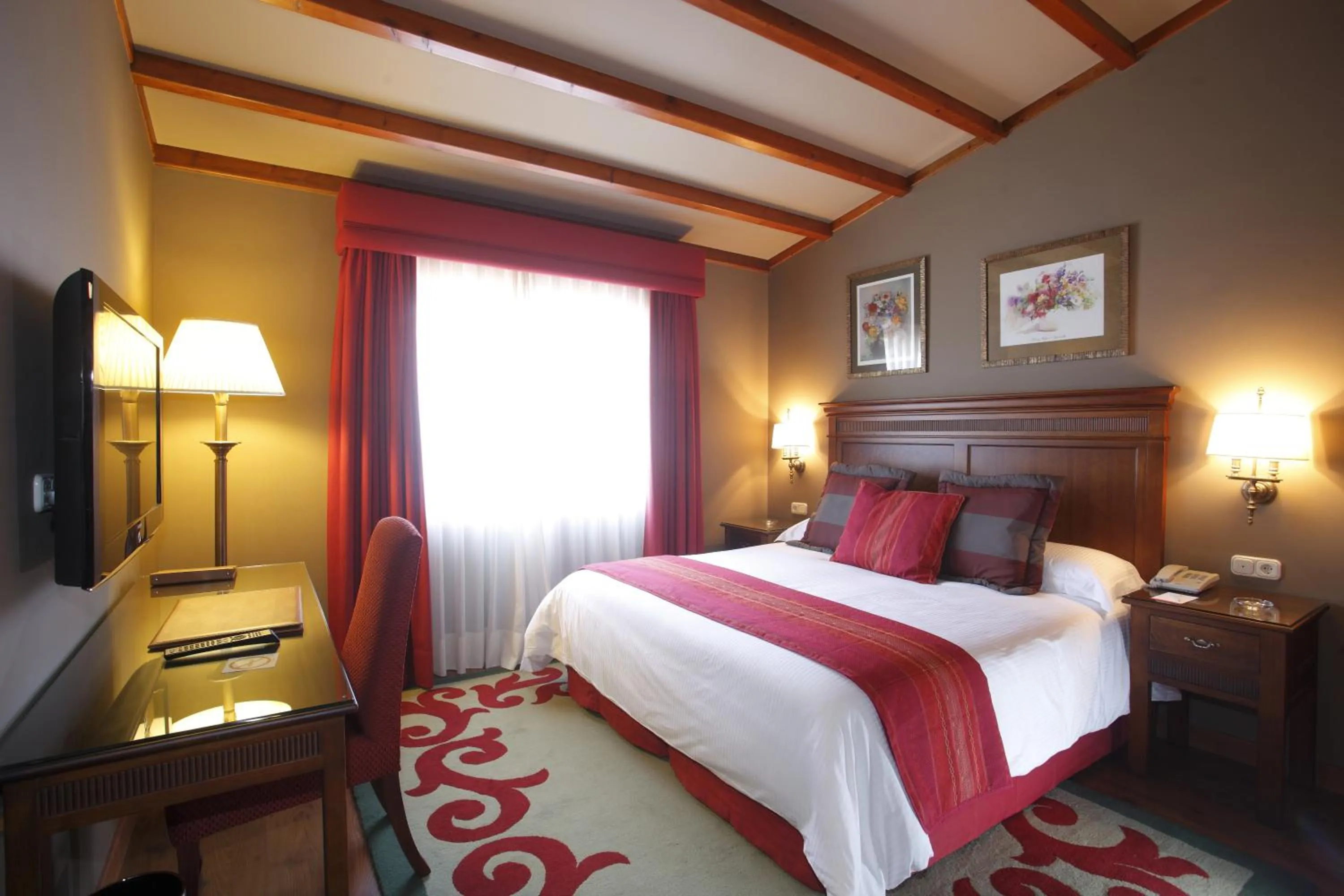 Bedroom, Bed in Gran Hotel Los Abetos