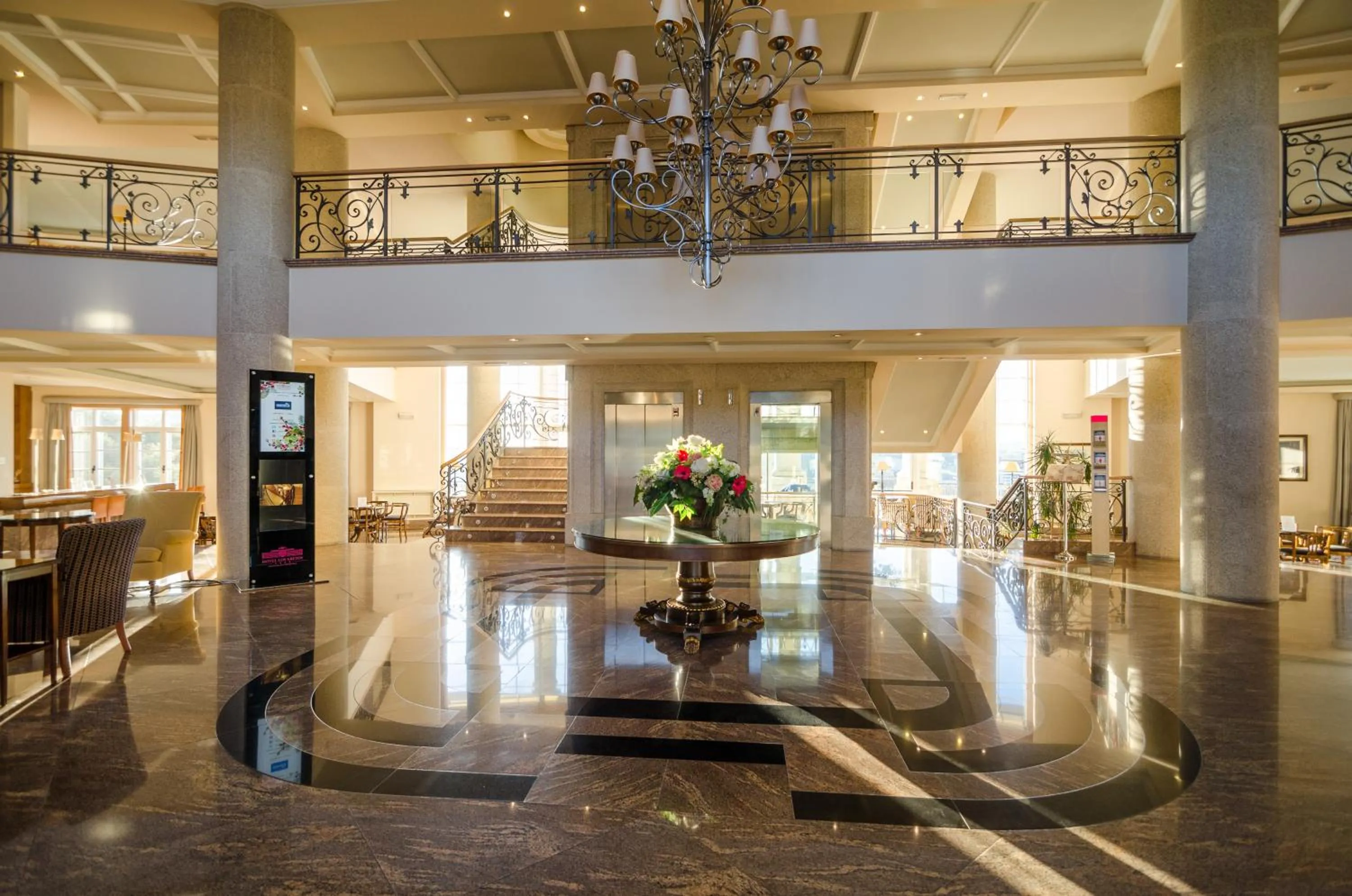 Lobby or reception in Gran Hotel Los Abetos