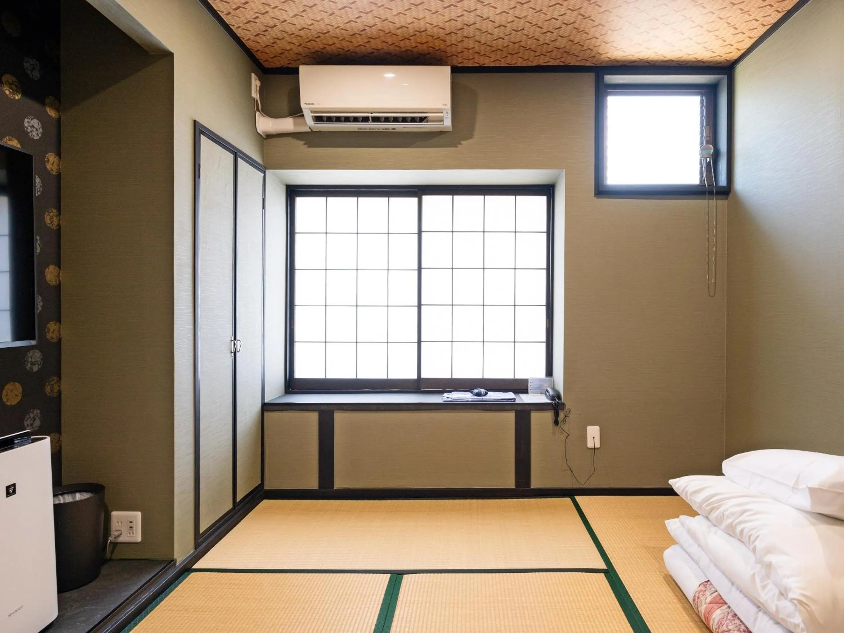 Photo of the whole room in SUIHOUEN