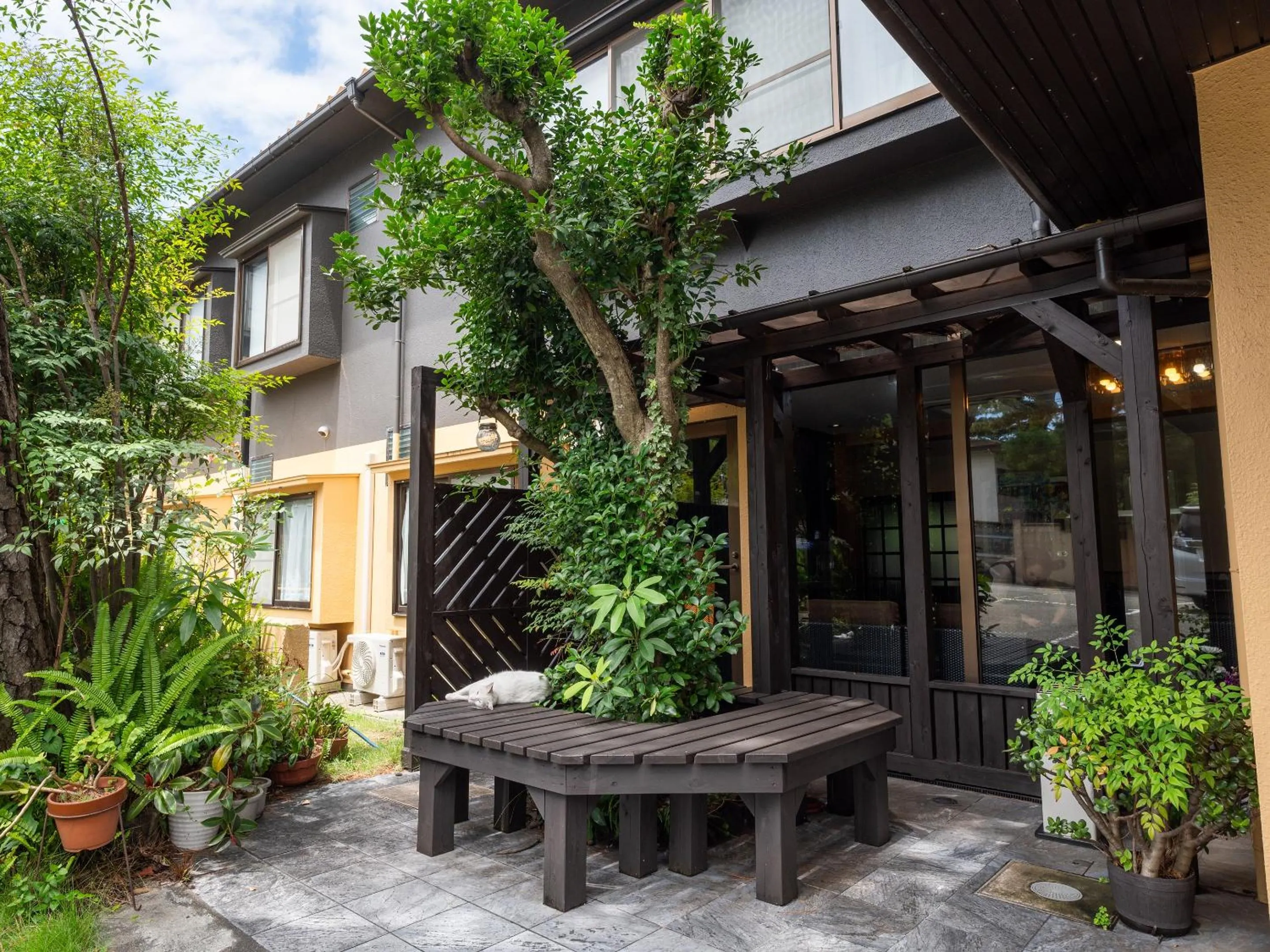 Area and facilities in SUIHOUEN