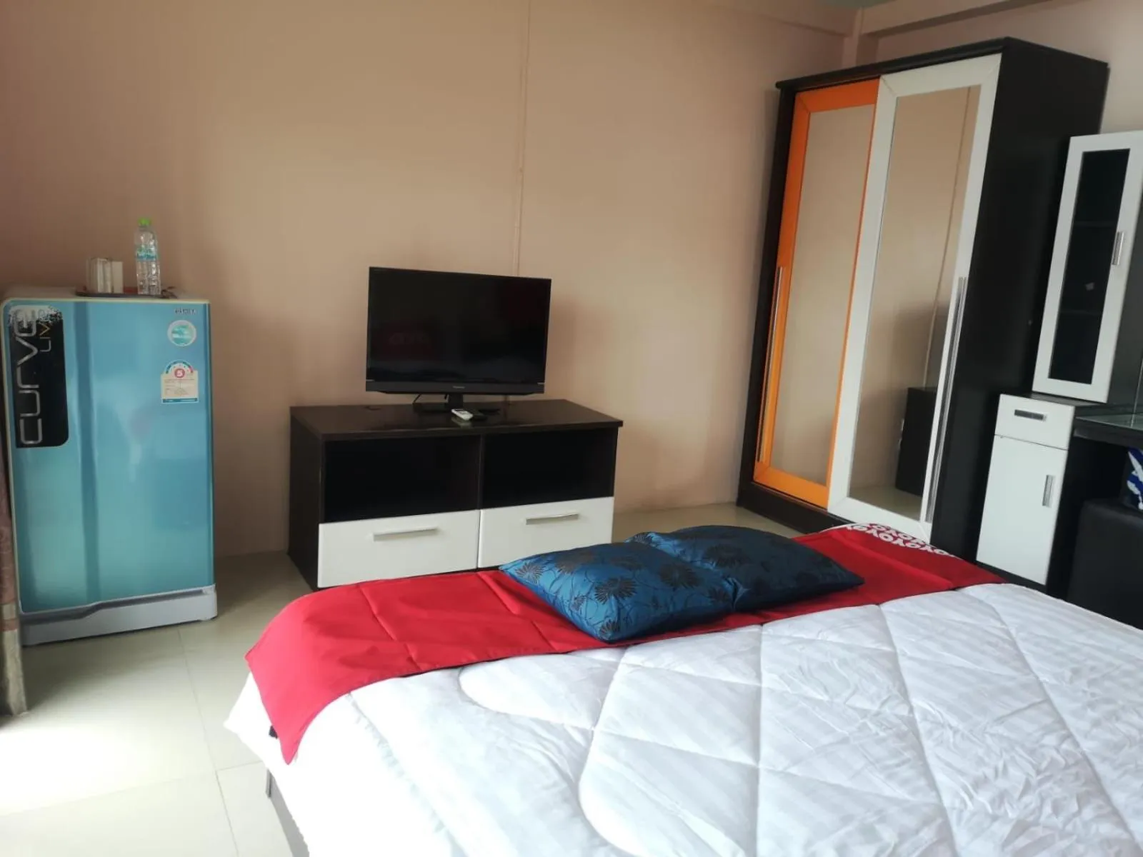 Bedroom, Bed in KJS Pattaya