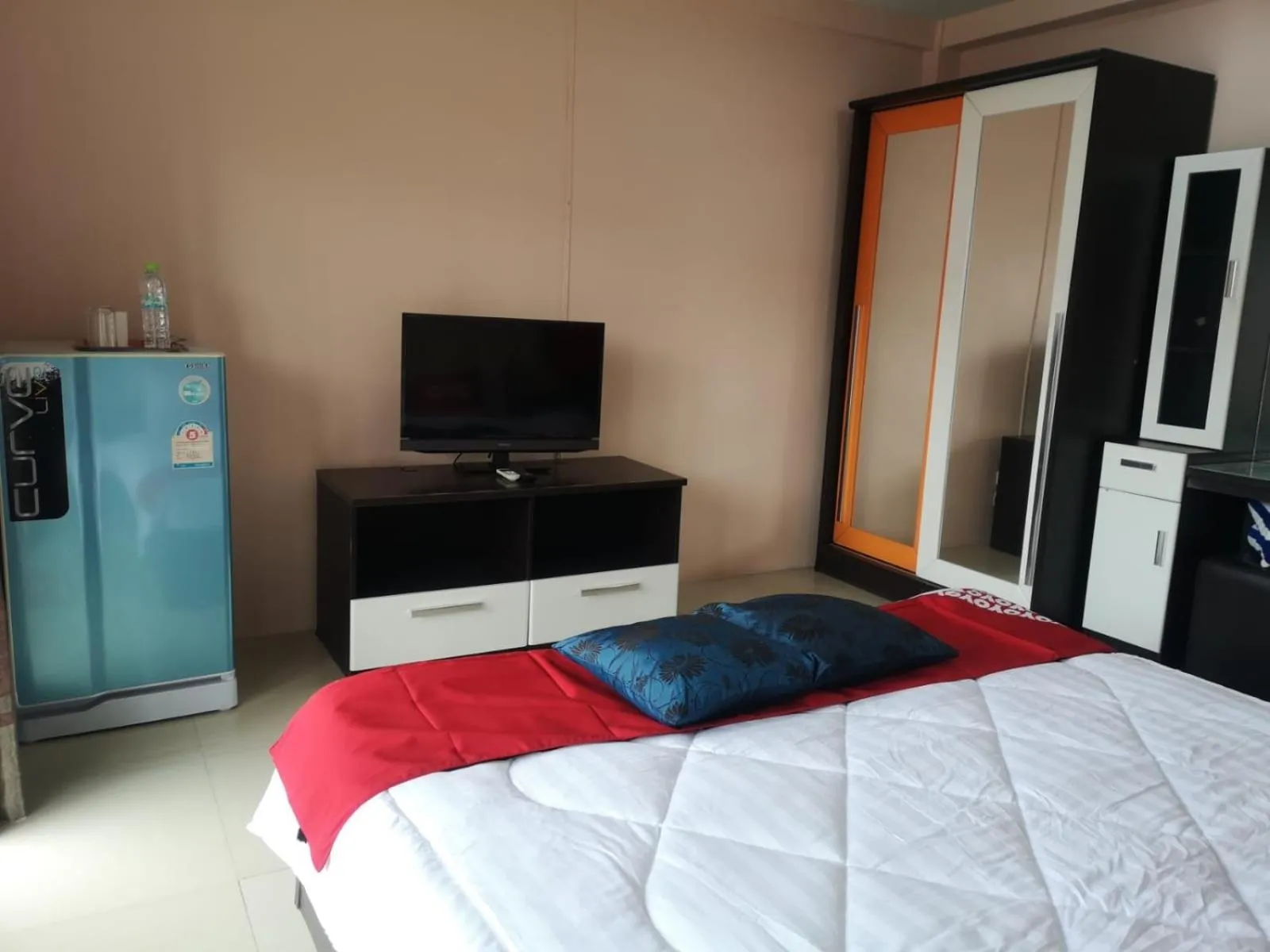 Bedroom, Bed in KJS Pattaya