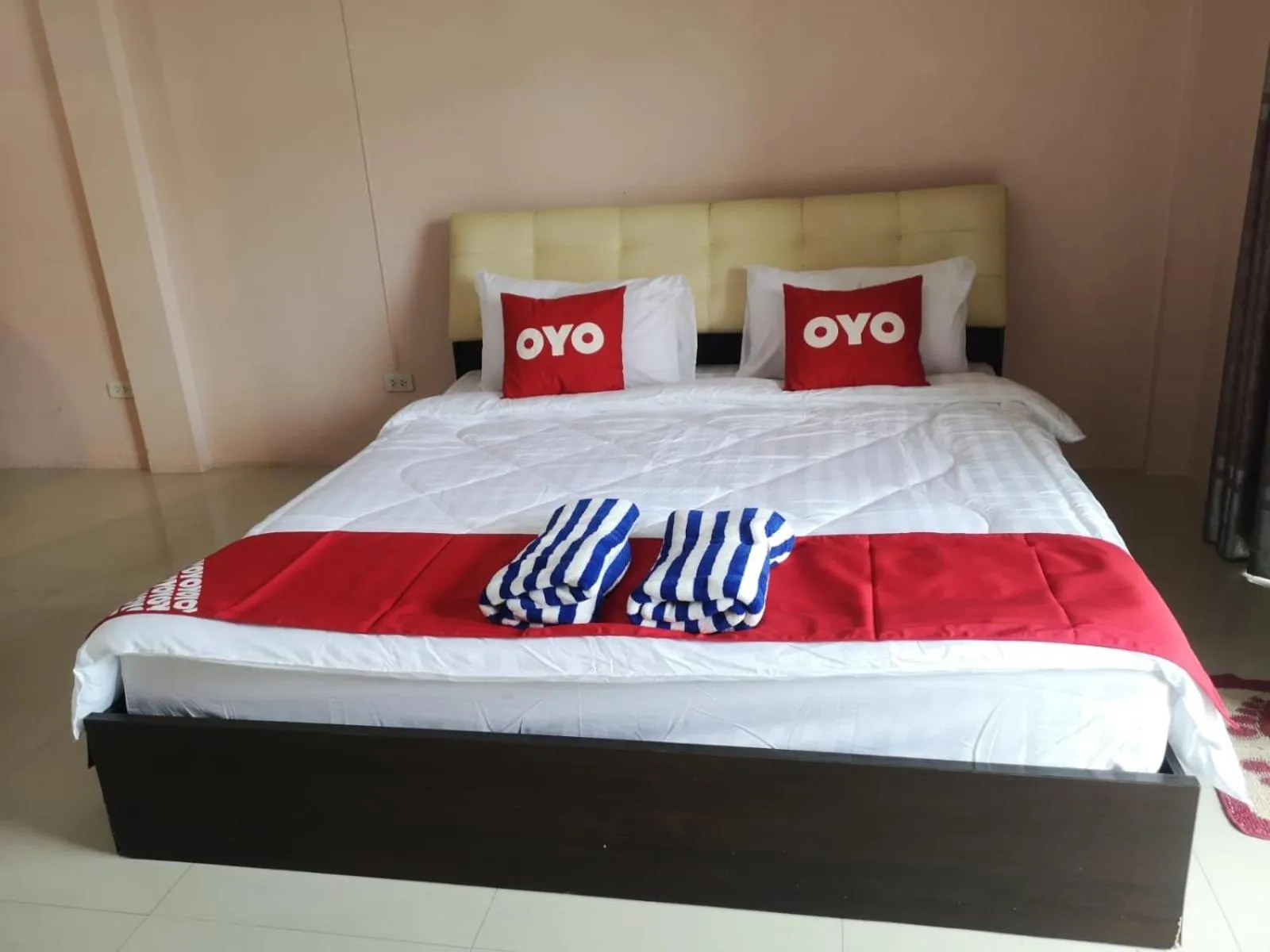 Bedroom, Bed in KJS Pattaya