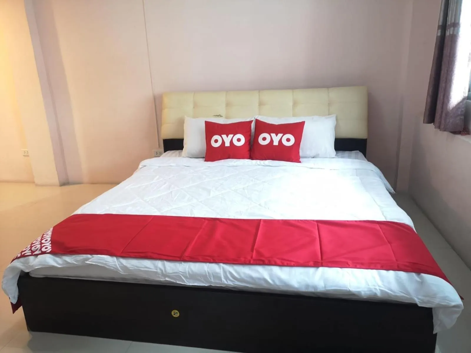 Bedroom, Bed in KJS Pattaya