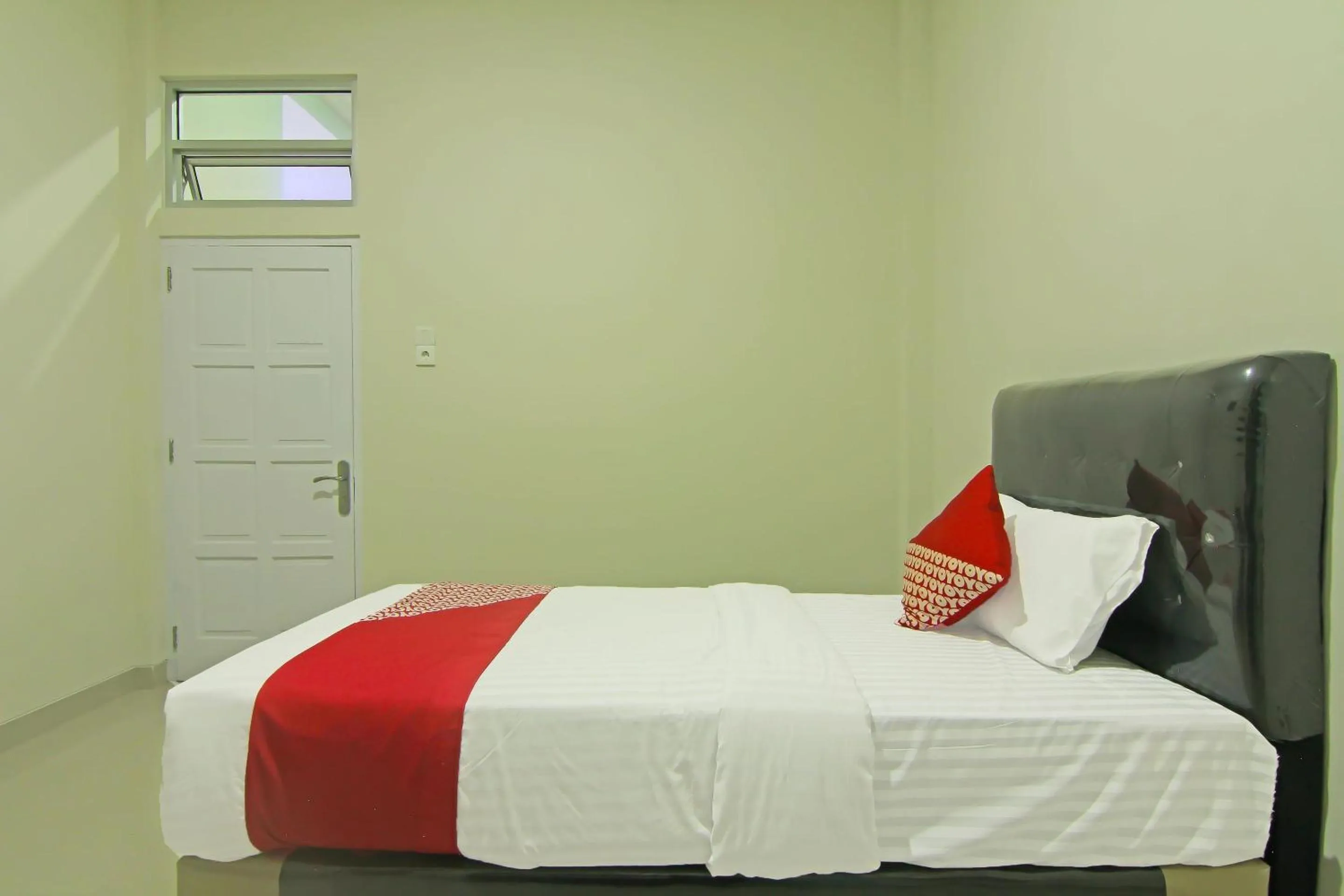 Bedroom, Bed in Danceneter Padang formerly Utama Residence