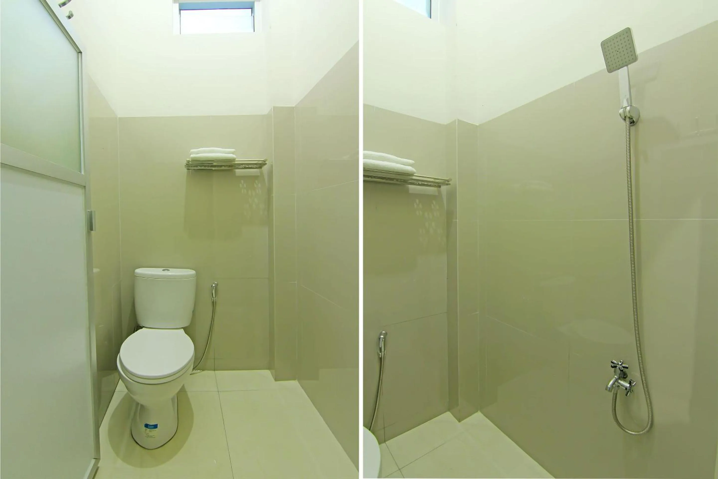 Bathroom in Danceneter Padang formerly Utama Residence