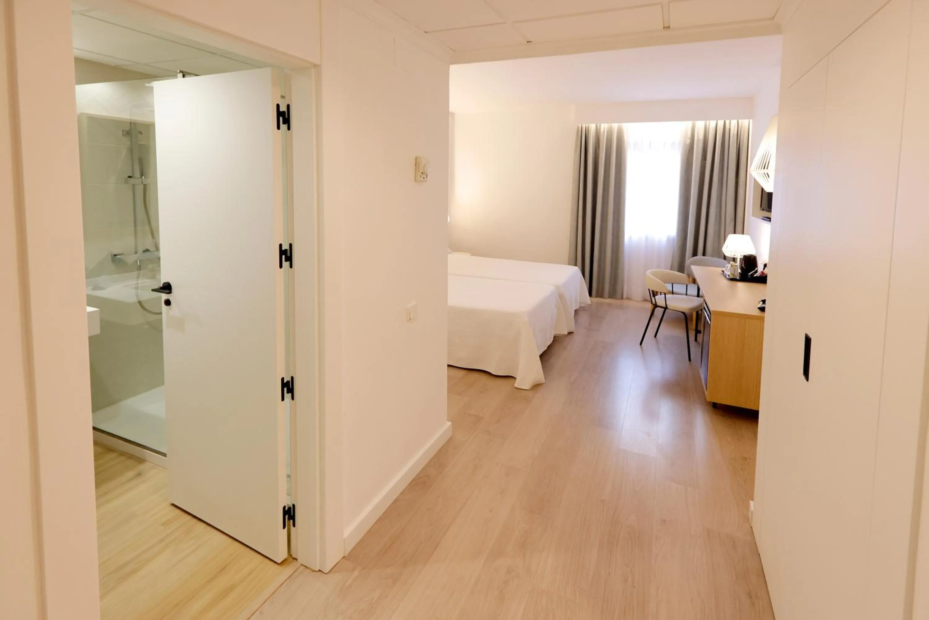 Bedroom, Bed in Sercotel Carlos III