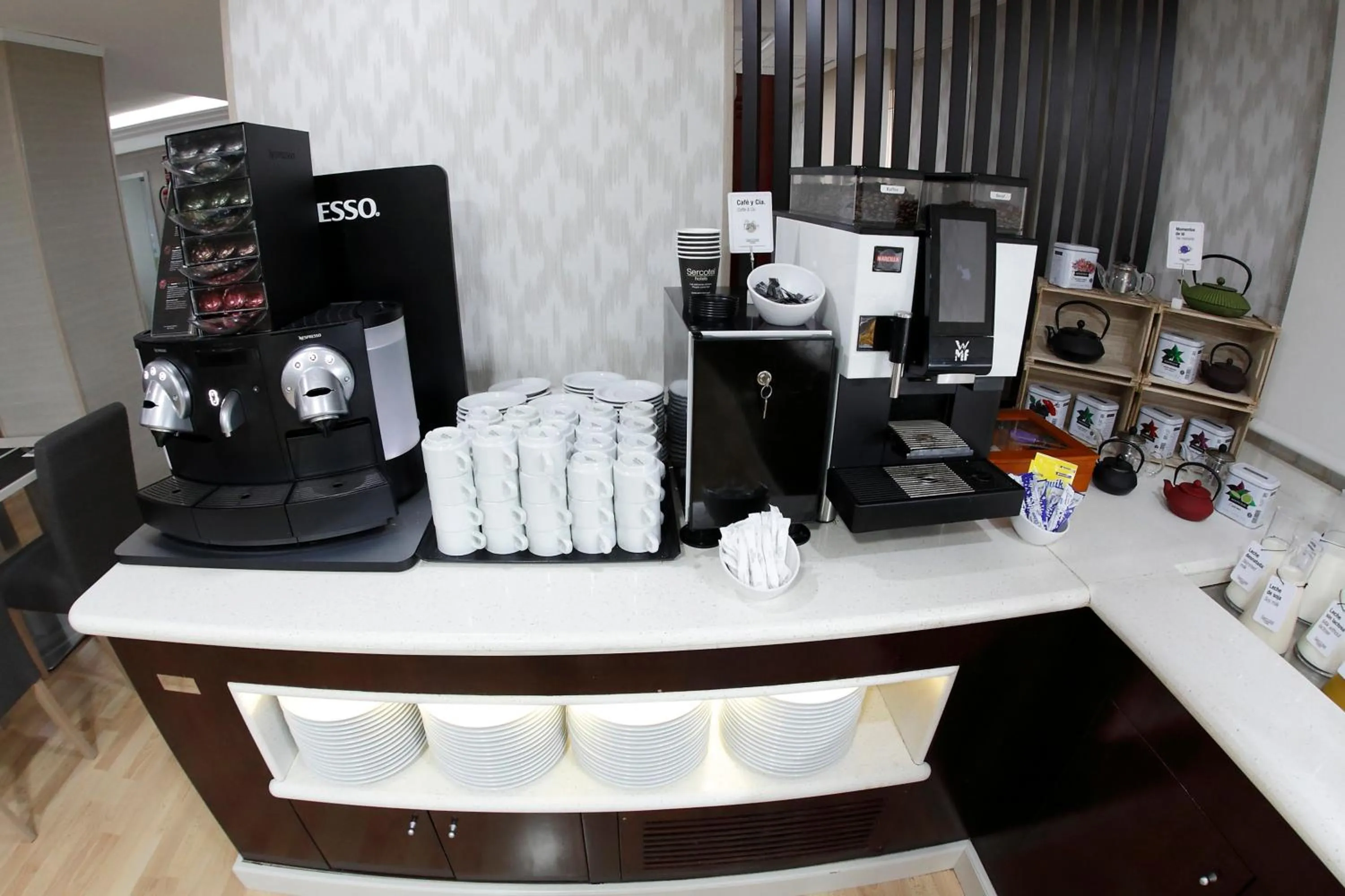 Buffet breakfast in Sercotel Carlos III