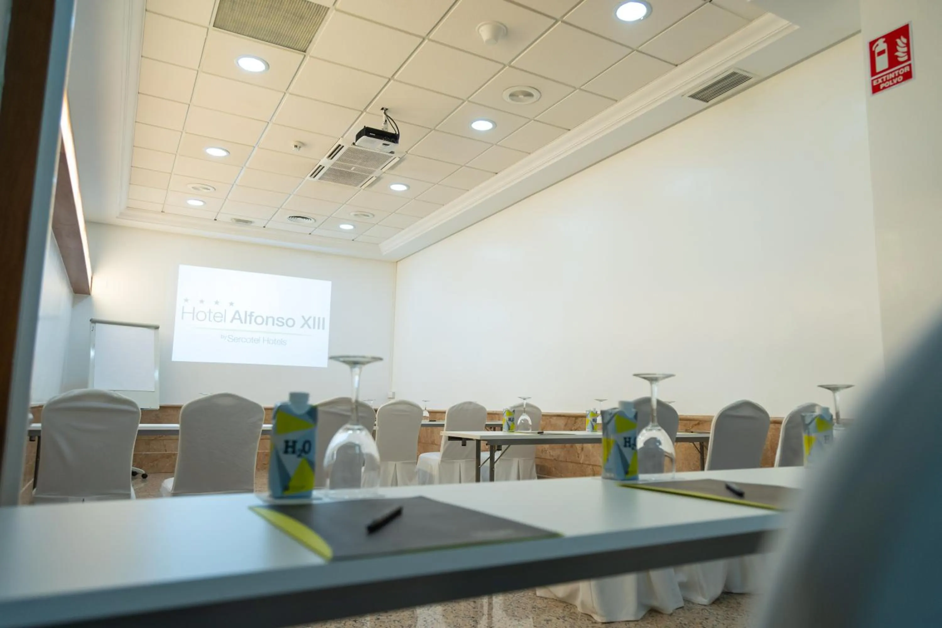 Meeting/conference room in Sercotel Carlos III
