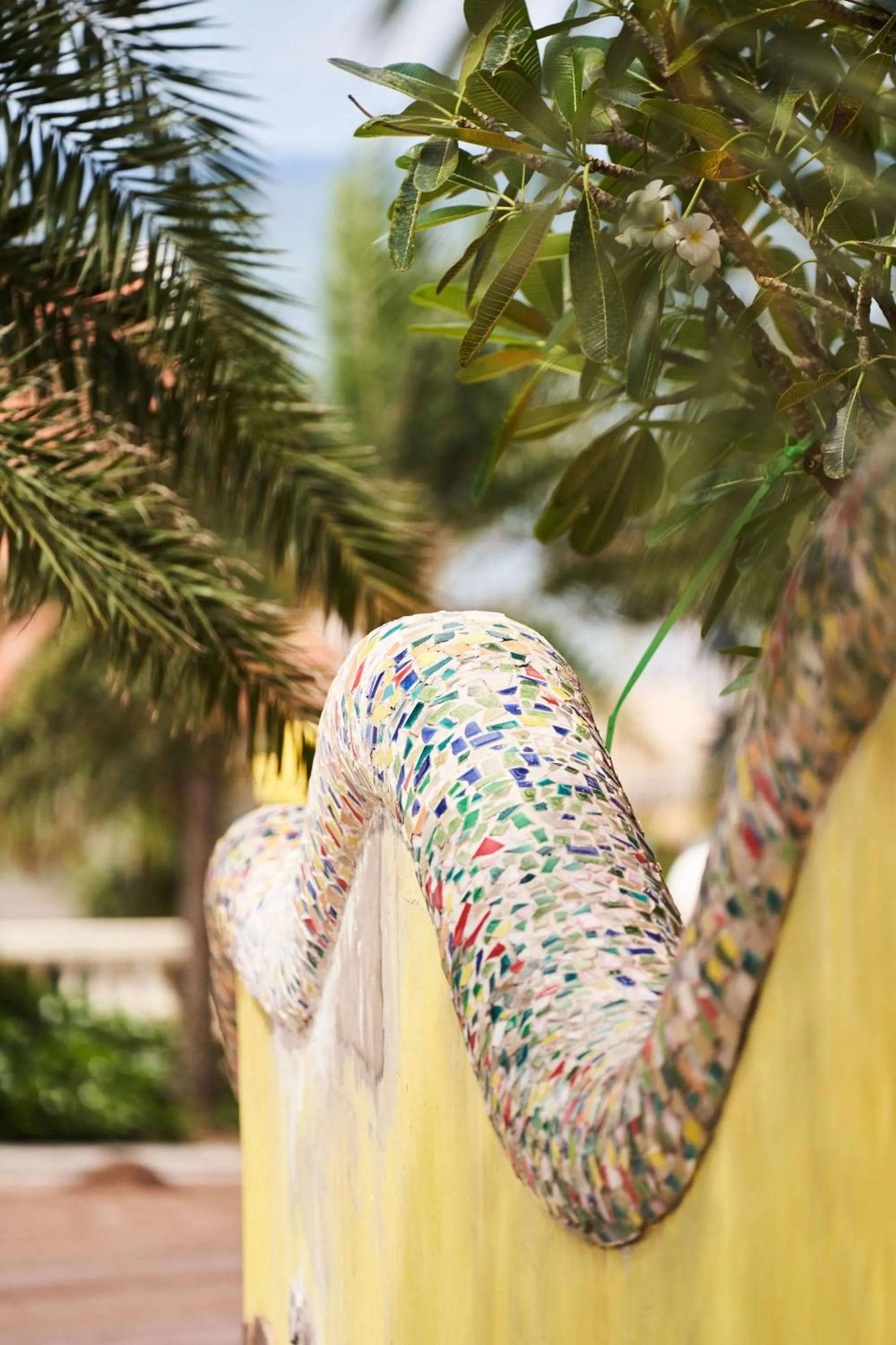 Garden in Times Corner Sorrento Hotel - Complimentary Sunset Town Tour 4pm to 5pm everyday