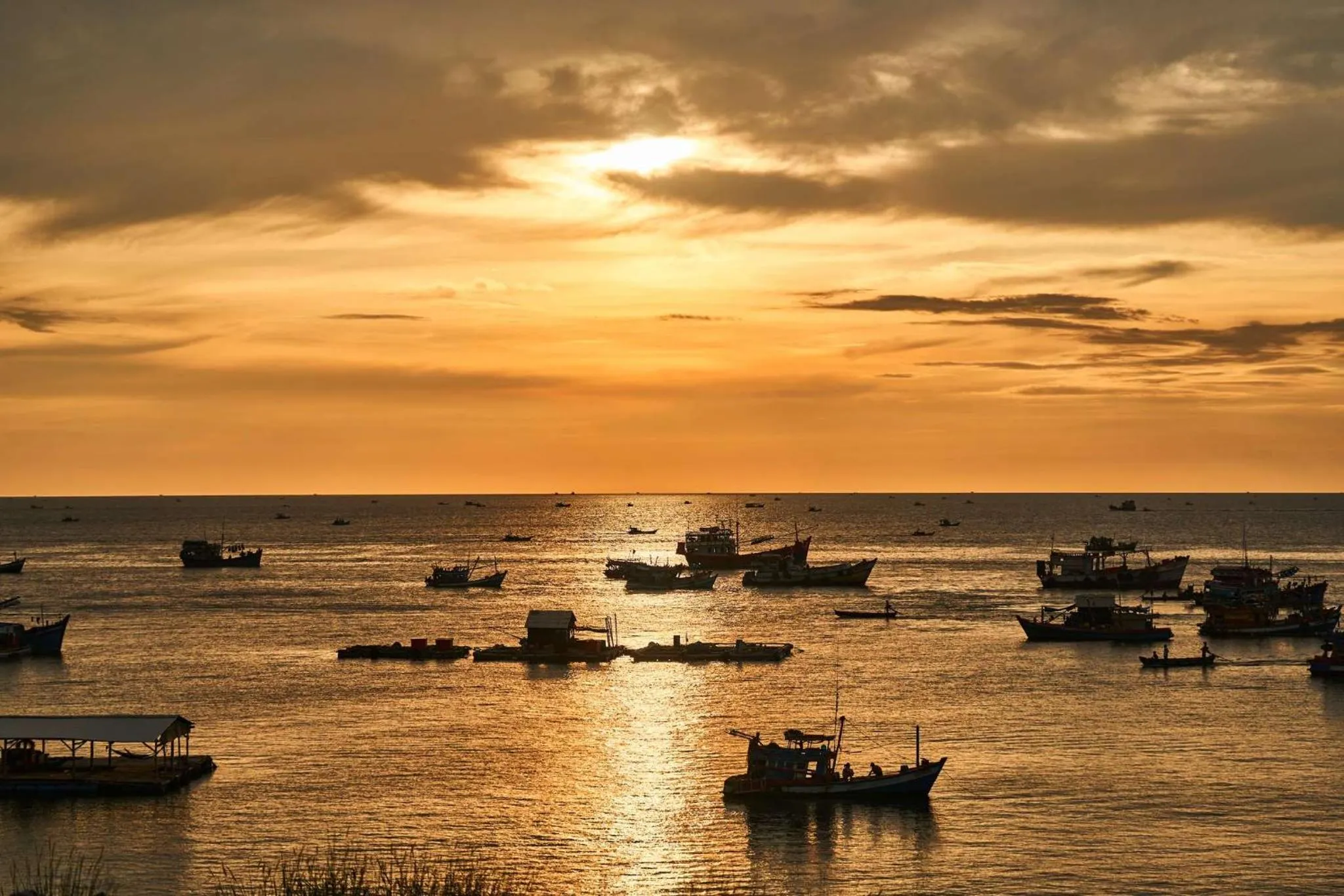 Natural landscape in Times Corner Sorrento Hotel - Complimentary Sunset Town Tour 4pm to 5pm everyday