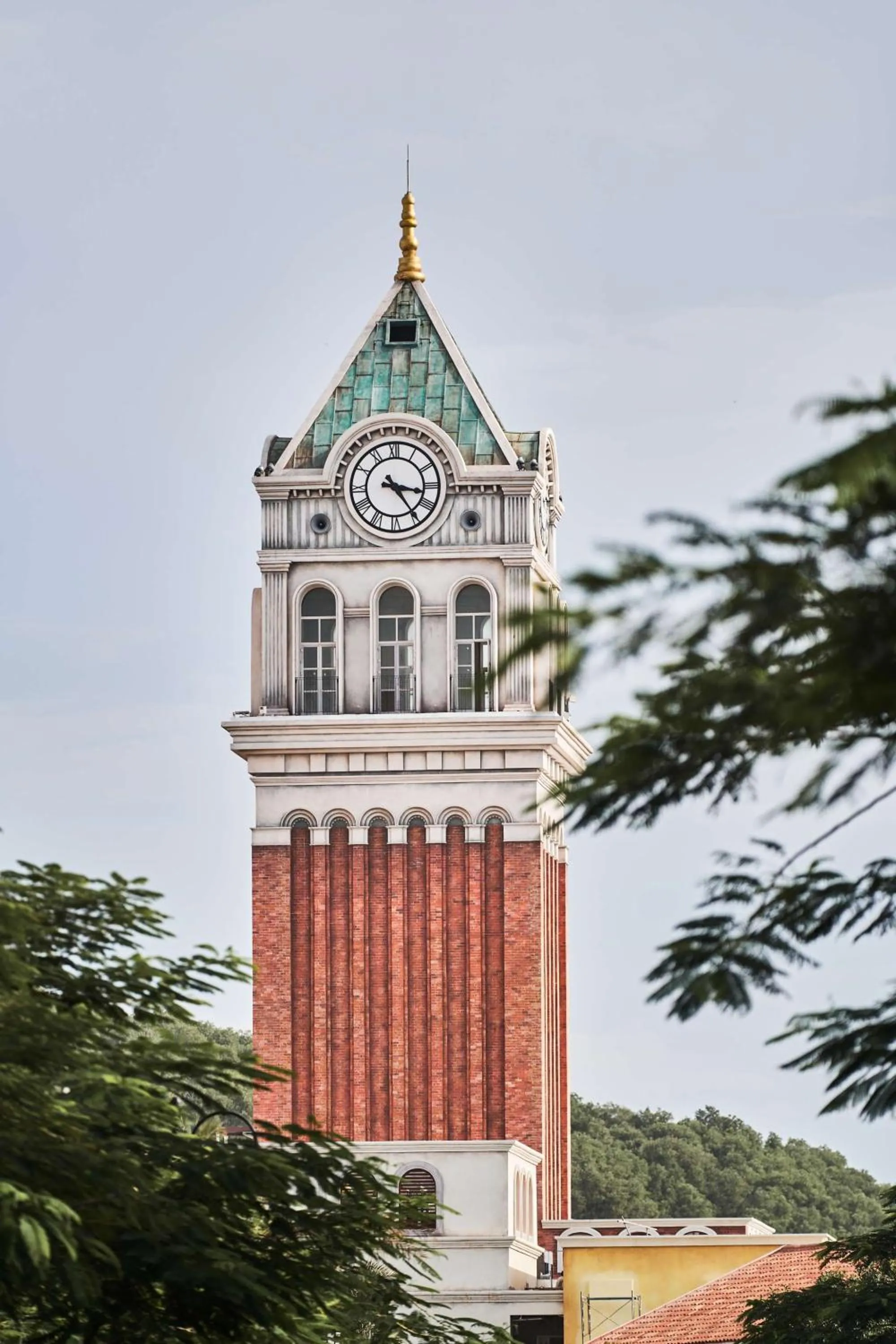 Nearby landmark in Times Corner Sorrento Hotel - Complimentary Sunset Town Tour 4pm to 5pm everyday