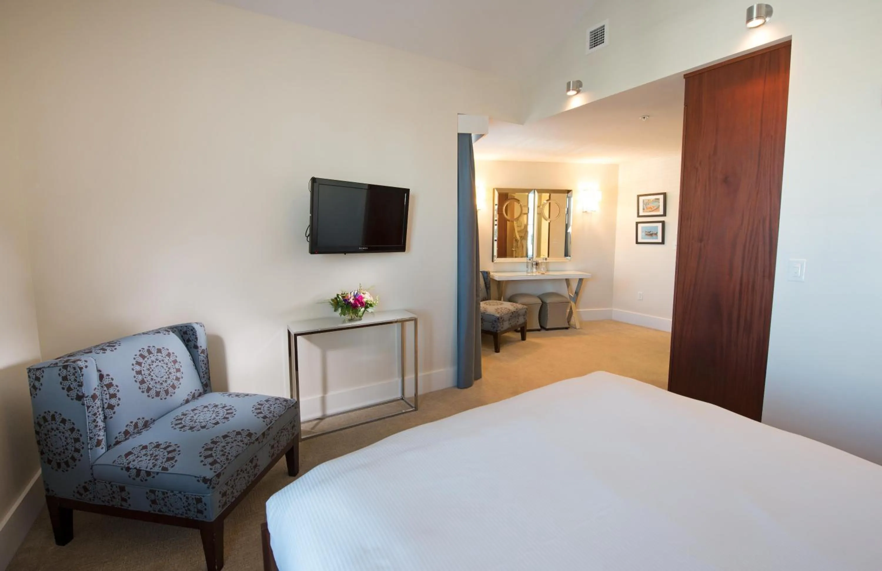 Bedroom, Bed in The Boathouse