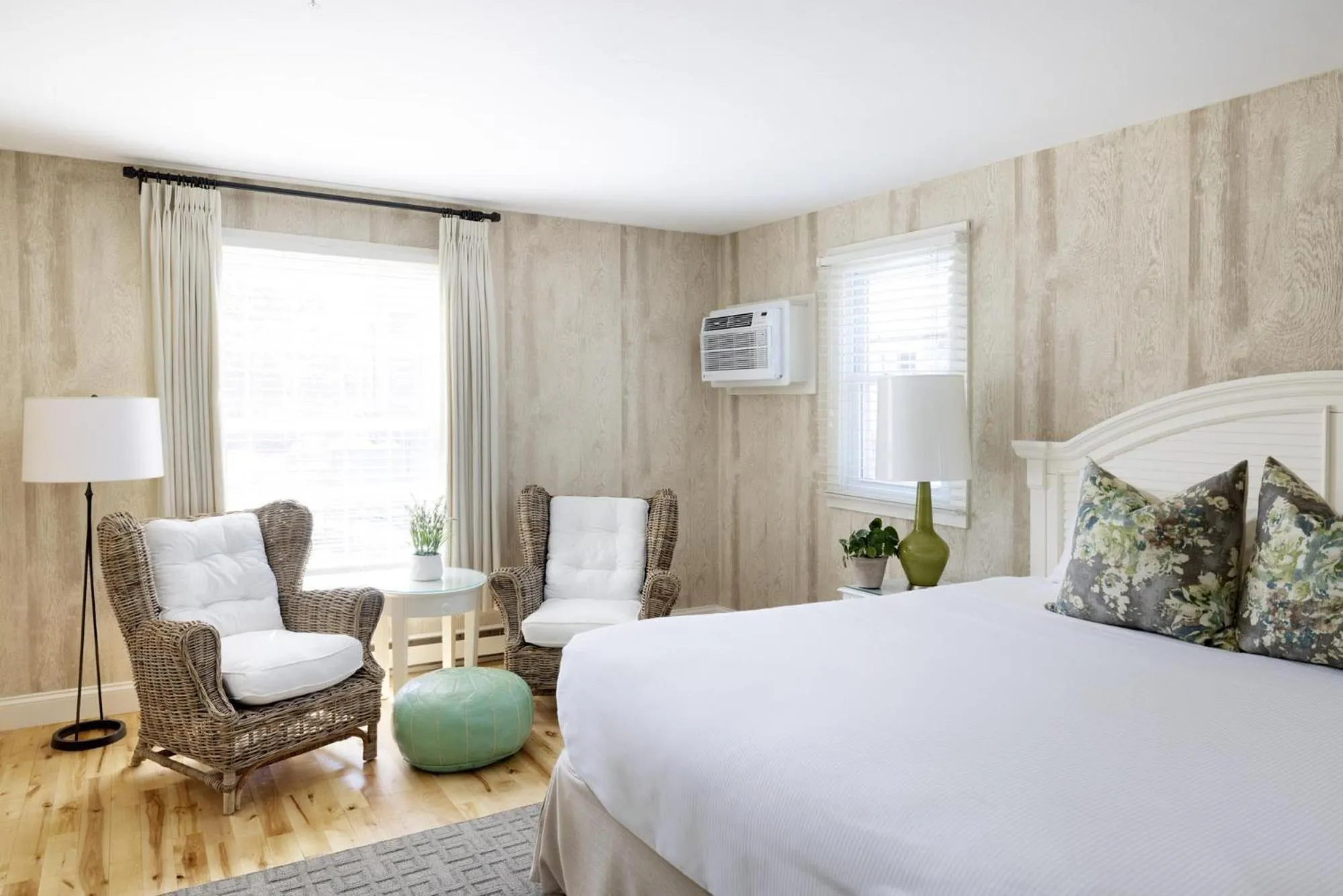 Bedroom, Bed in The Boathouse