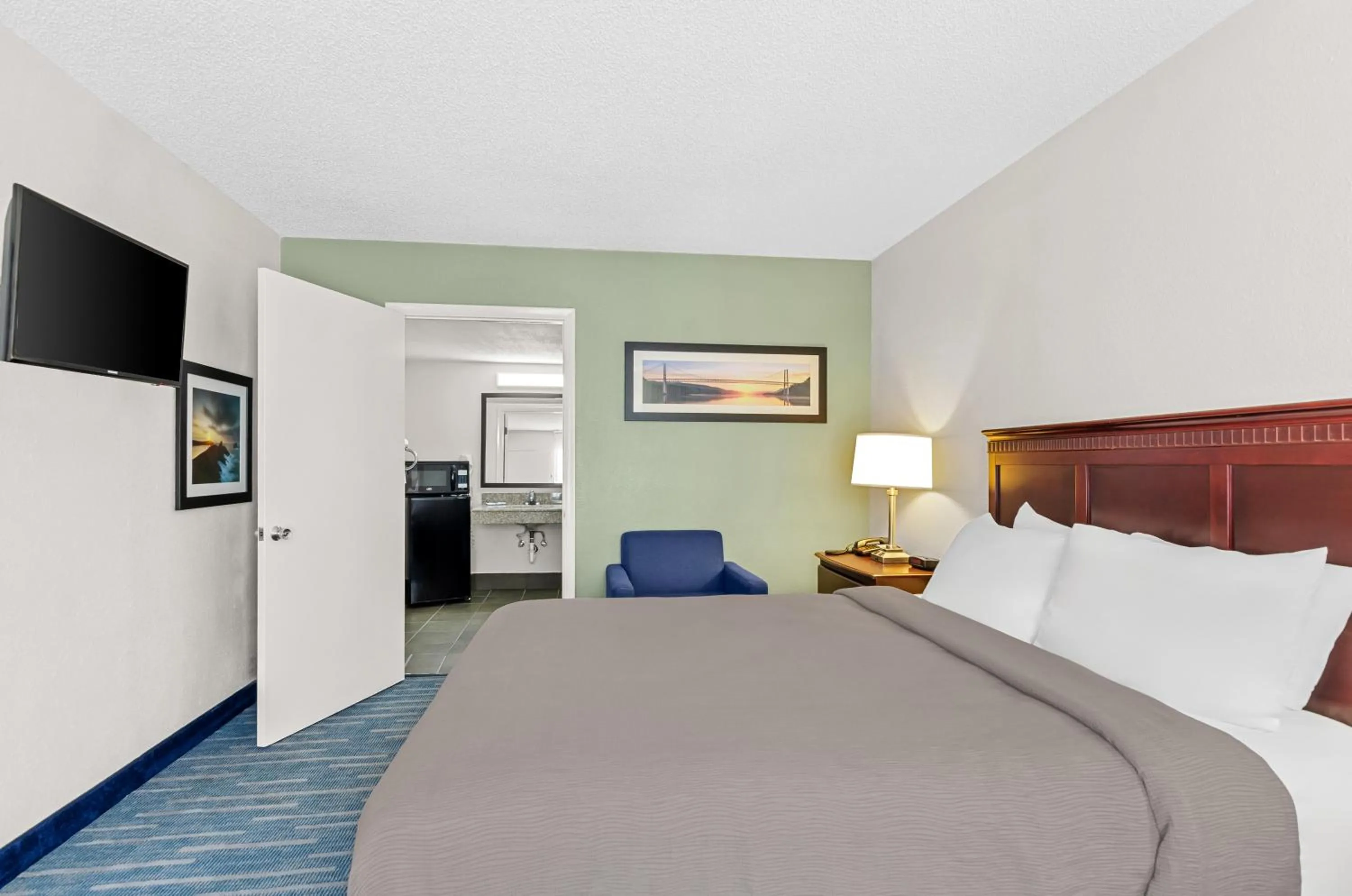 Property building, Bed in Quality Inn Lexington