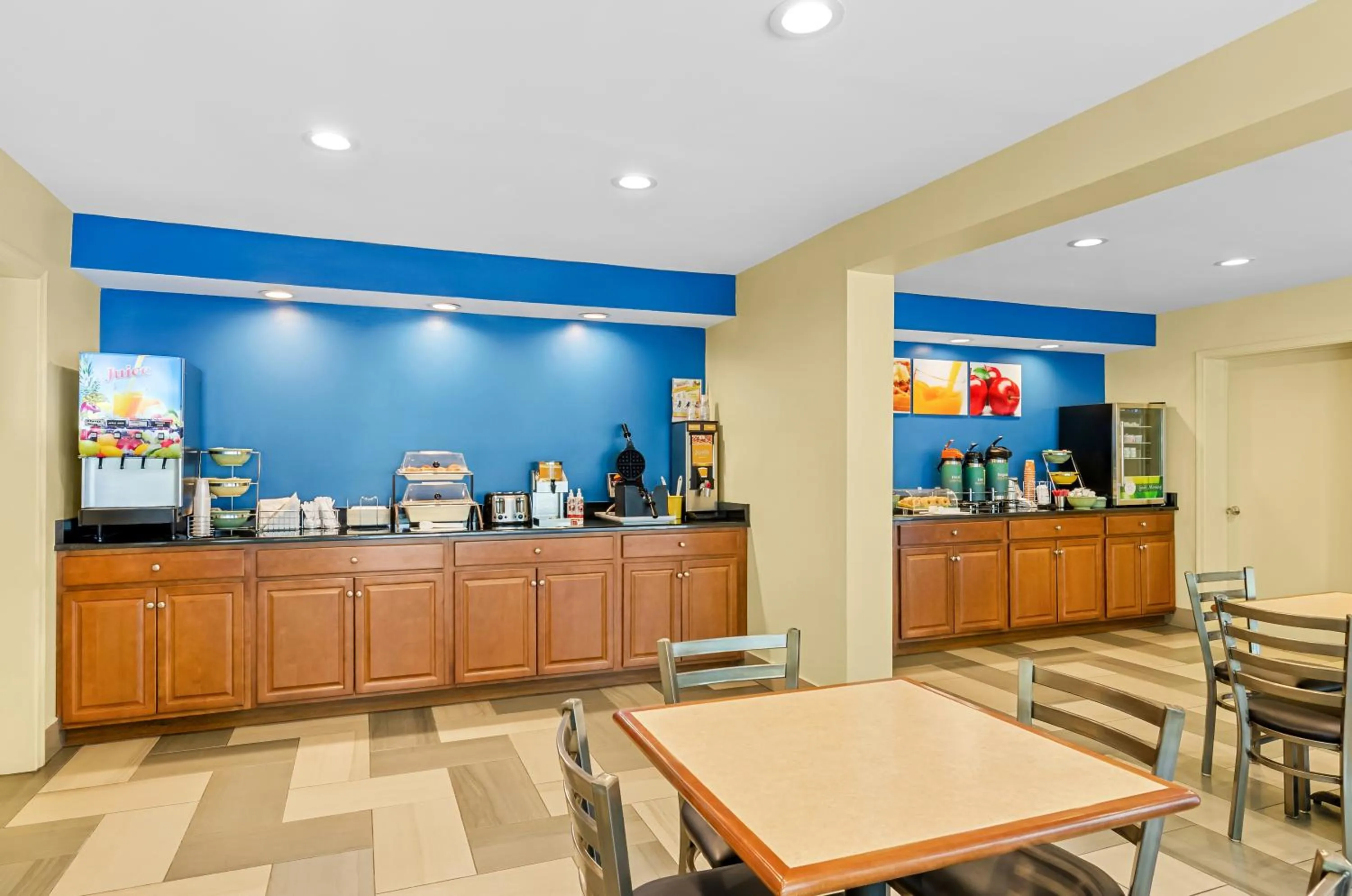 Breakfast in Quality Inn Lexington