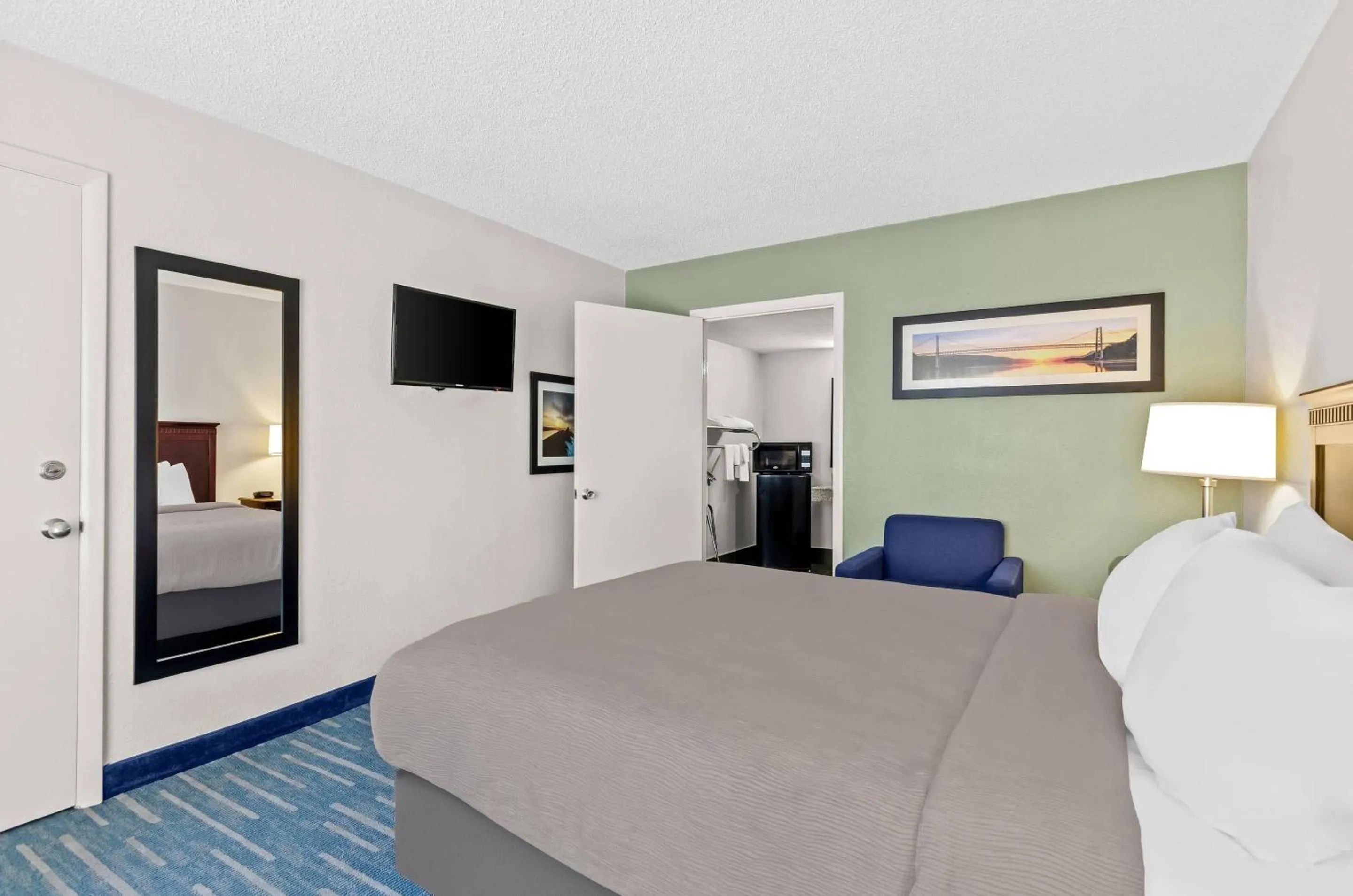 Bedroom, Bed in Quality Inn Lexington