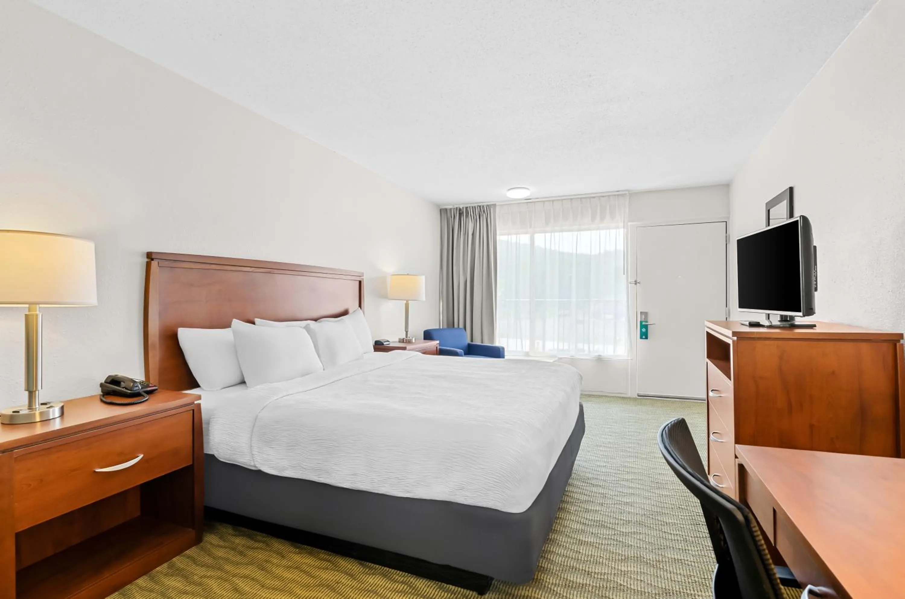 Property building, Bed in Quality Inn Lexington