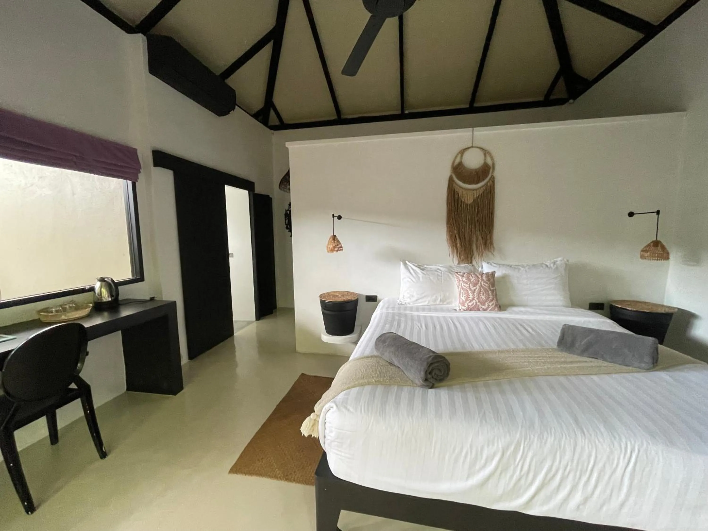 Photo of the whole room, Bed in Jade cottages