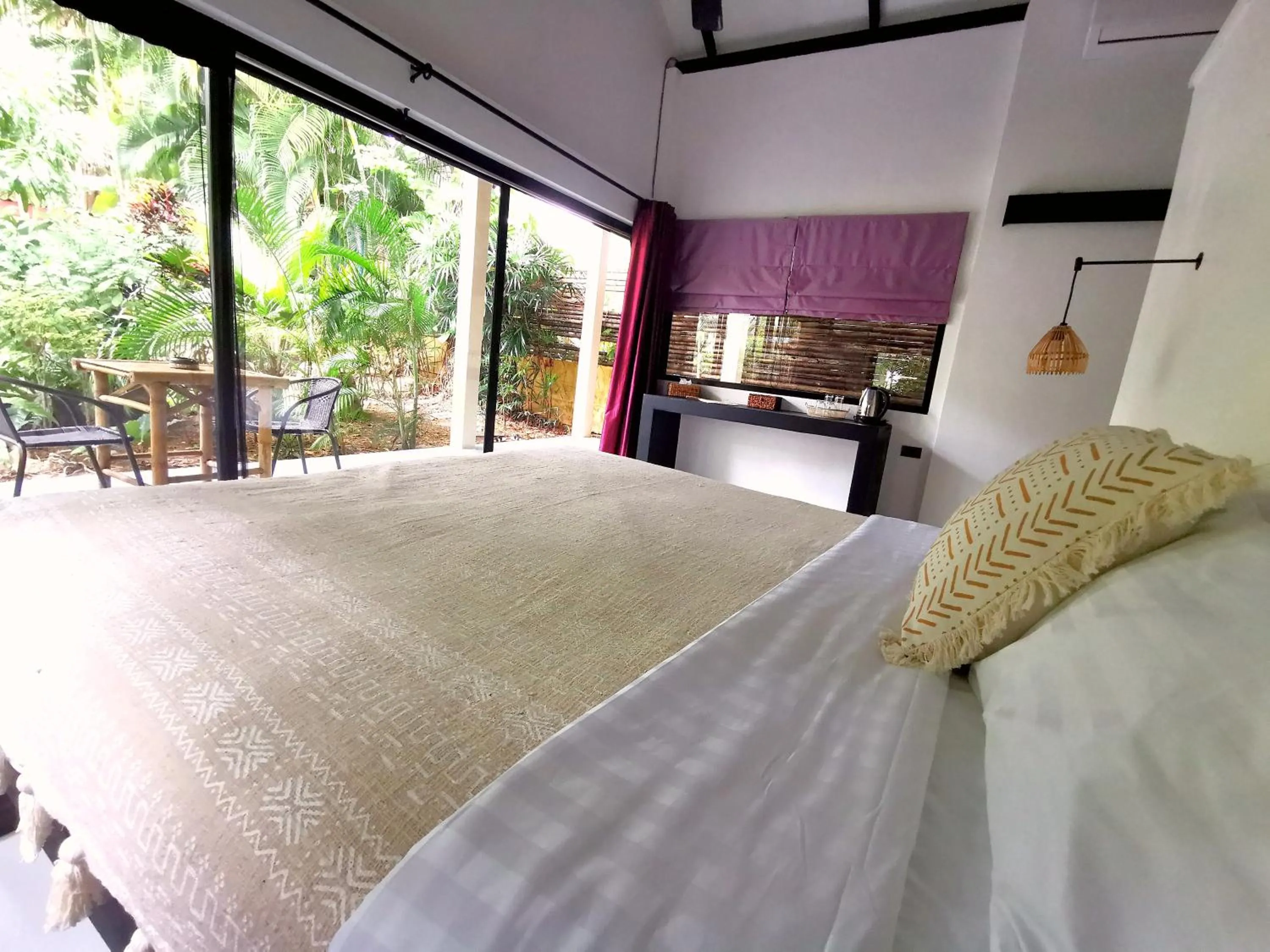 Bed in Jade cottages