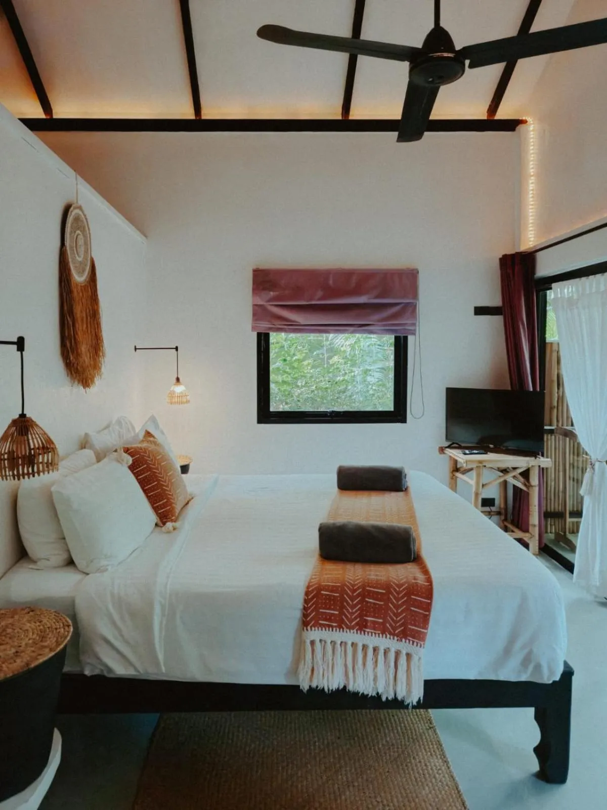Bed in Jade cottages