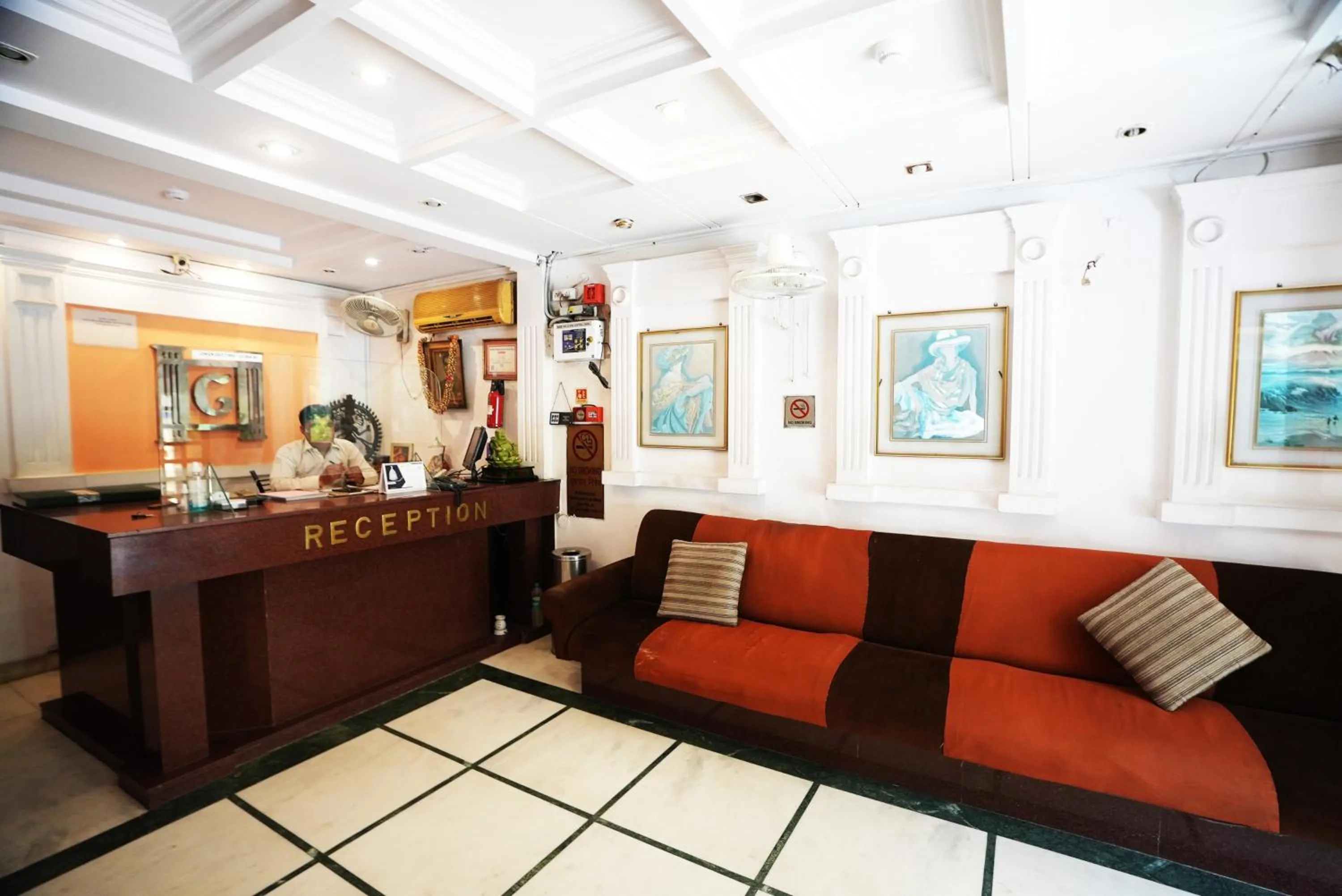 Lobby or reception in Hotel Classic Karol Bagh