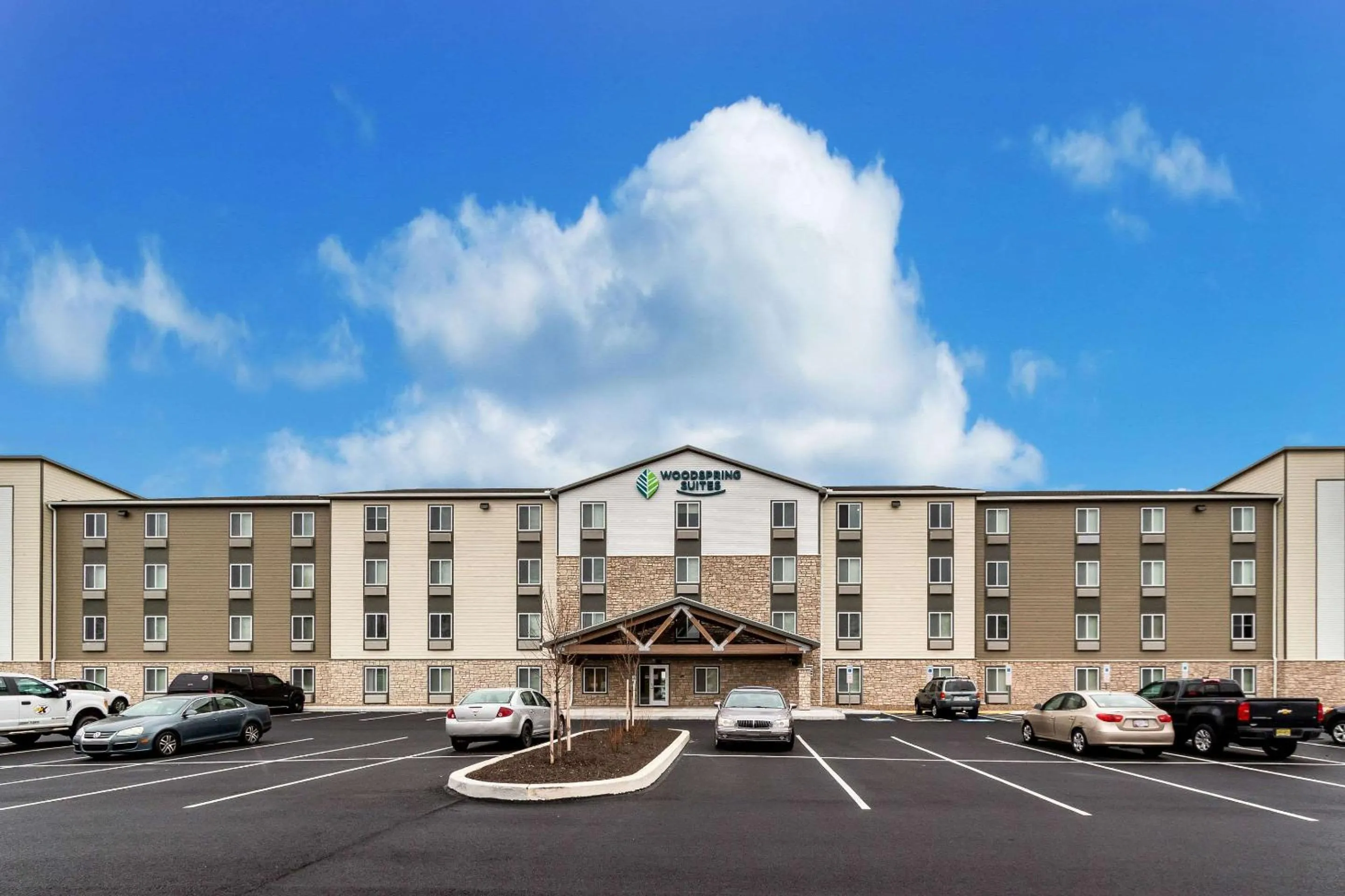 Property building in WoodSpring Suites Harrisburg Linglestown