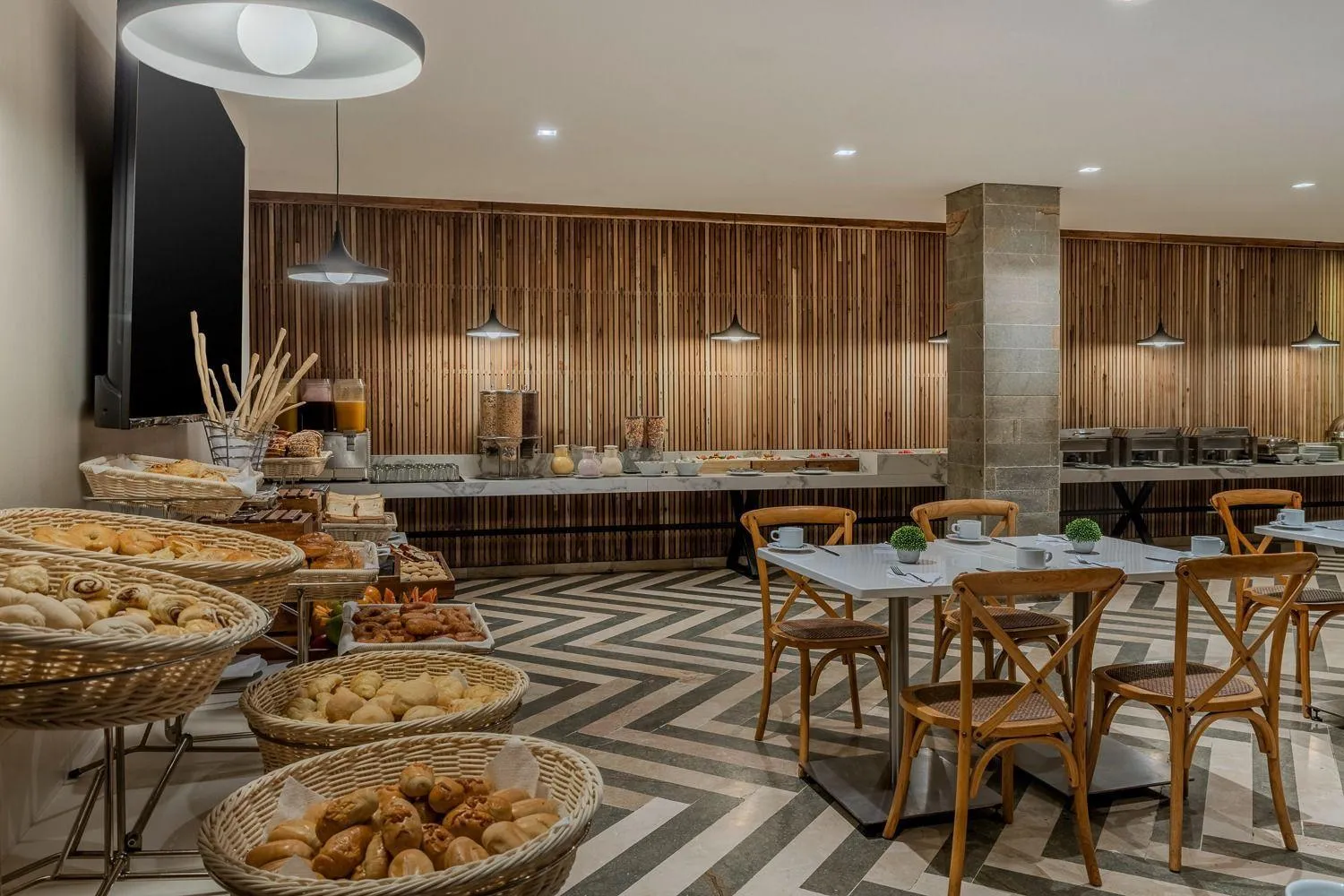 Restaurant/places to eat in Oz Hotel Cartagena