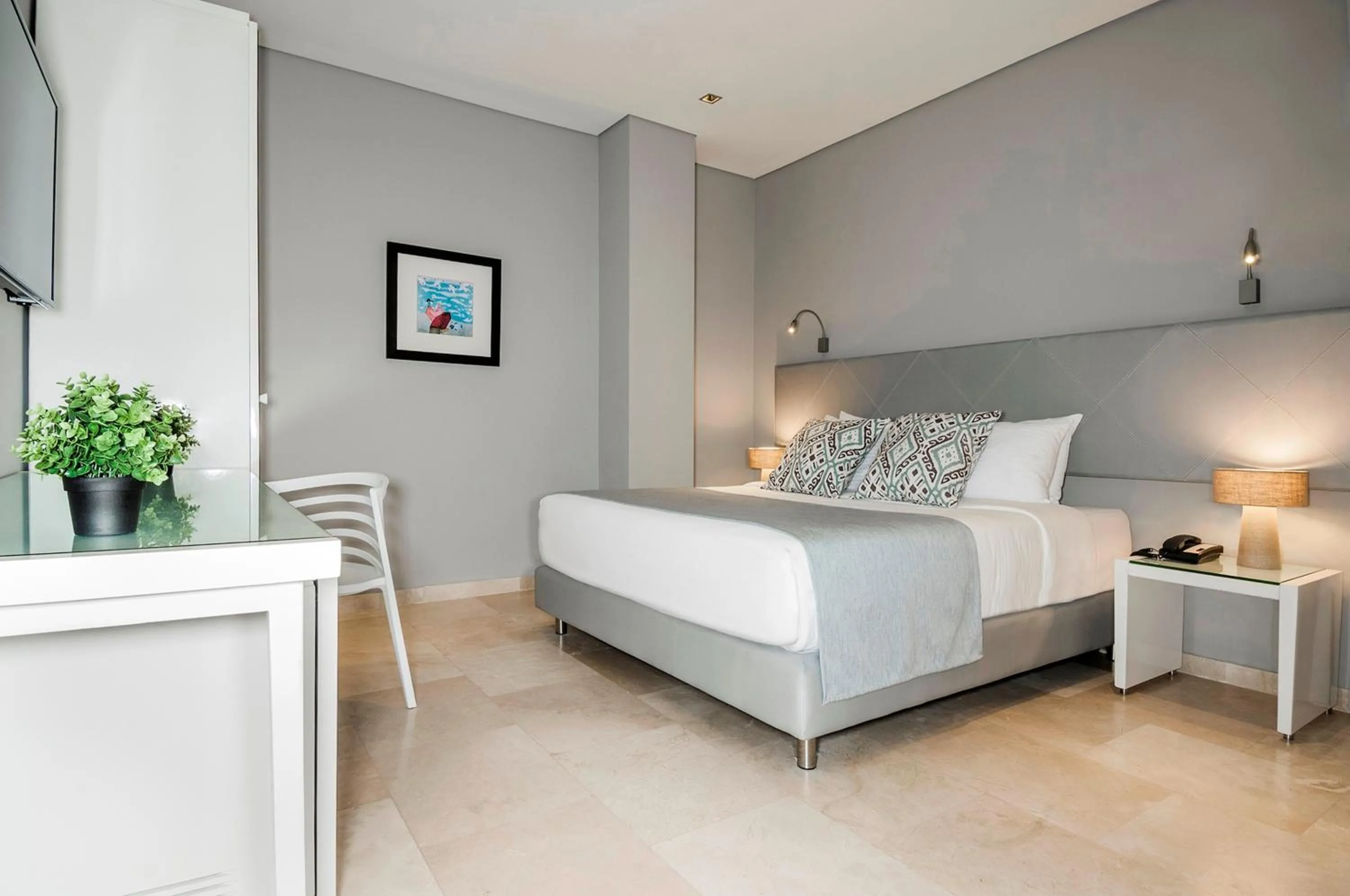 Photo of the whole room, Bed in Oz Hotel Cartagena