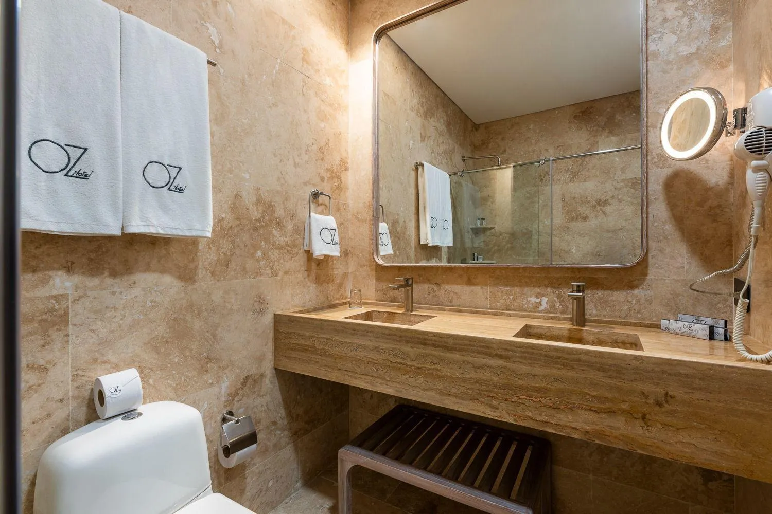 Shower in Oz Hotel Cartagena