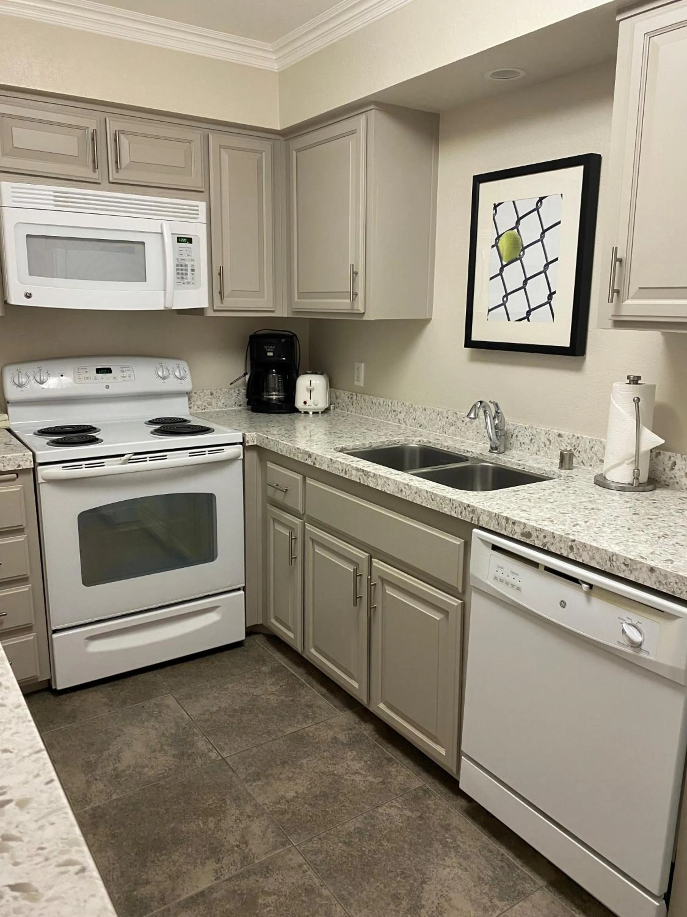 kitchen in GetAways at Palm Springs Tennis Club