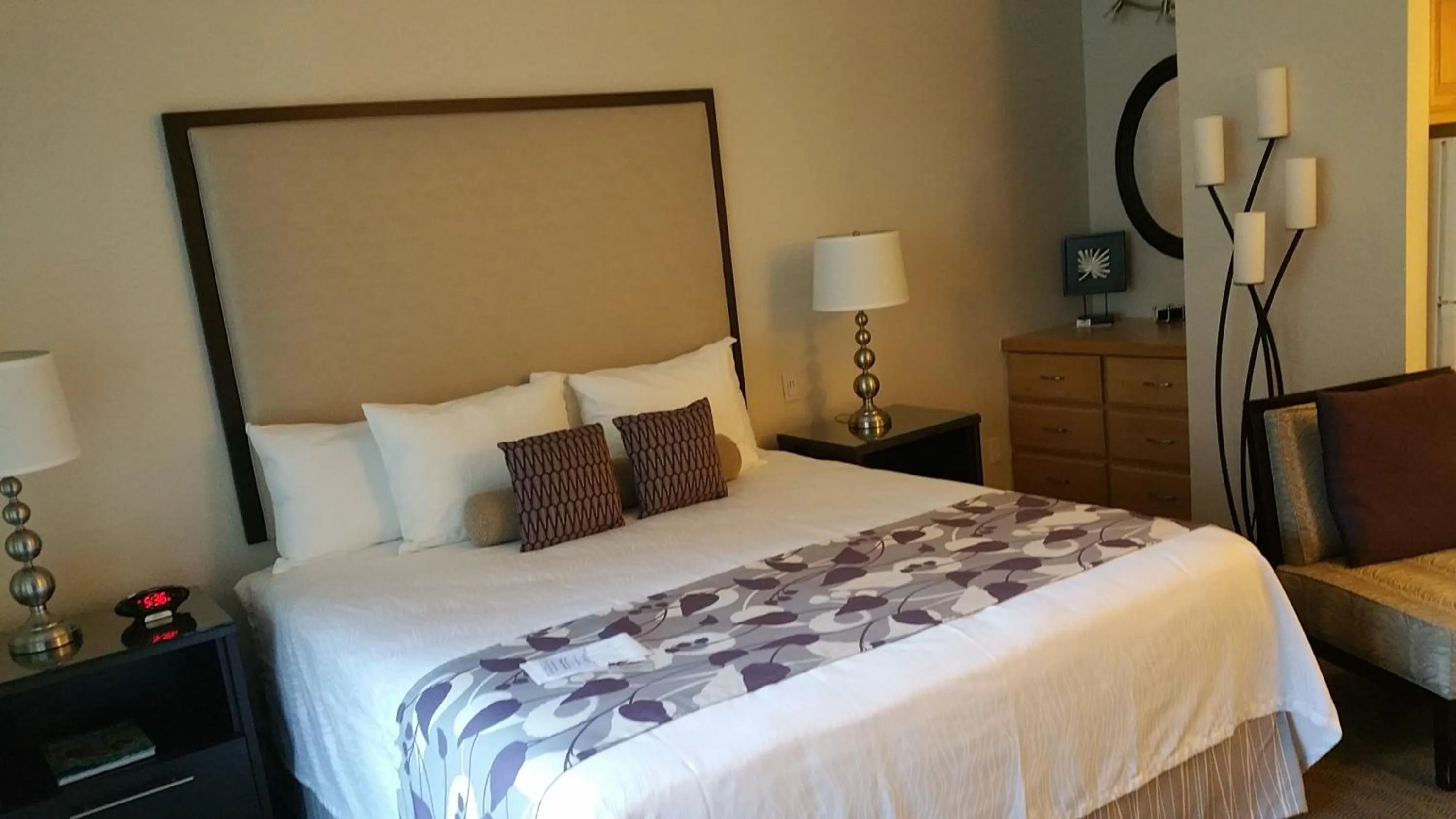 Bed in GetAways at Palm Springs Tennis Club