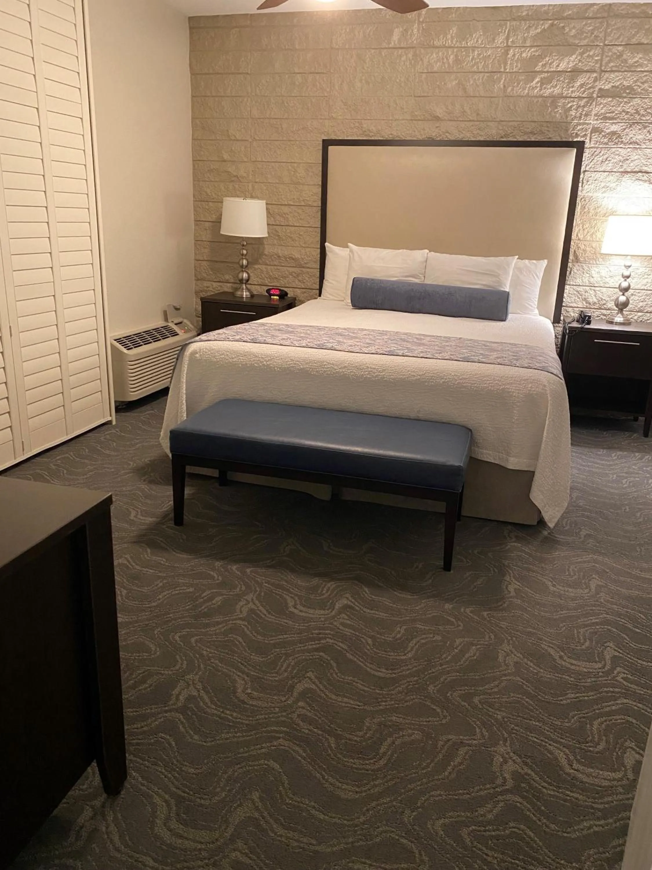 Bedroom, Bed in GetAways at Palm Springs Tennis Club