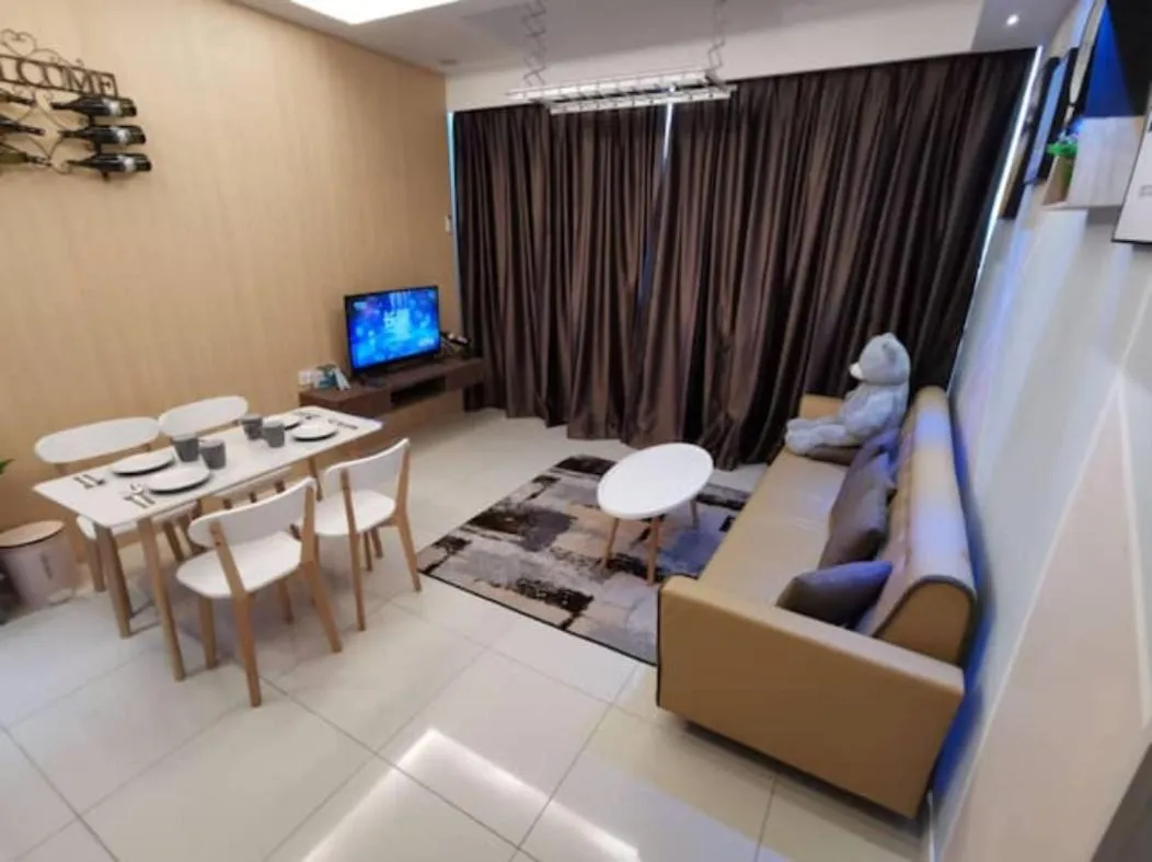 Living room in Relaxious Homestay with Infinity Pool Sutera Avenue, Kota Kinabalu