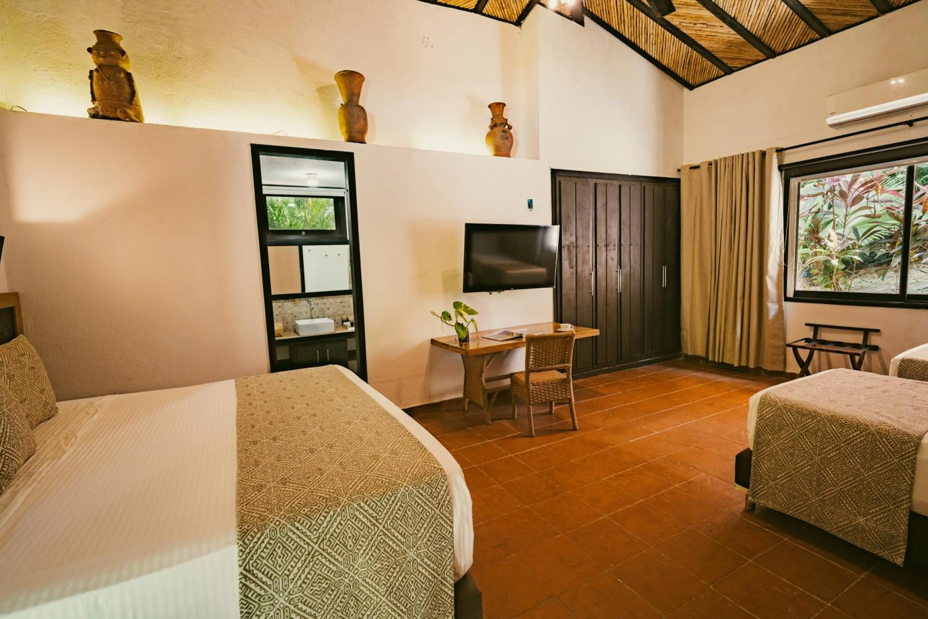 Photo of the whole room, Bed in Kantawa Hotel & Spa